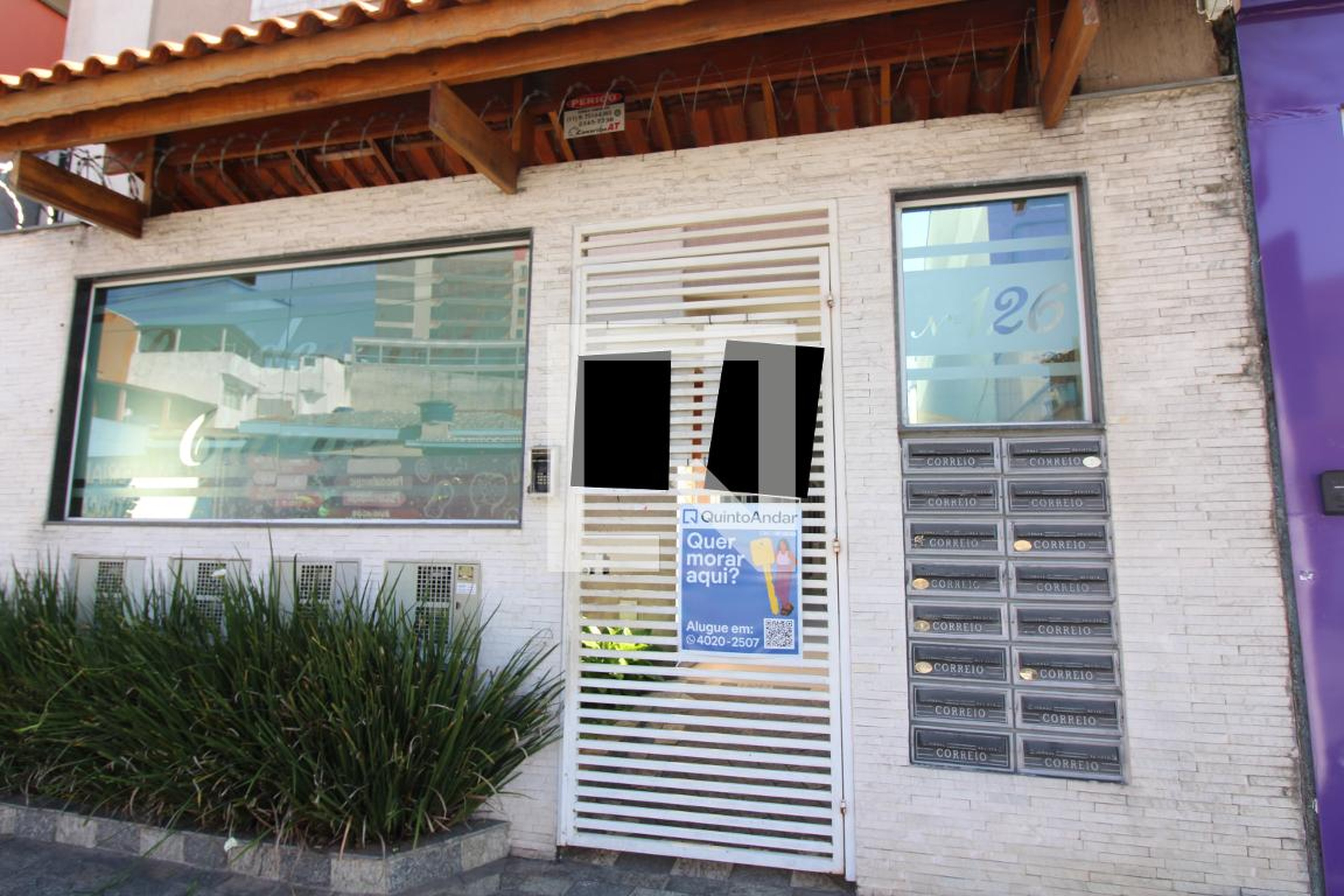 Fachada do Prédio Condomínio em Rua Peixoto Werneck, 216