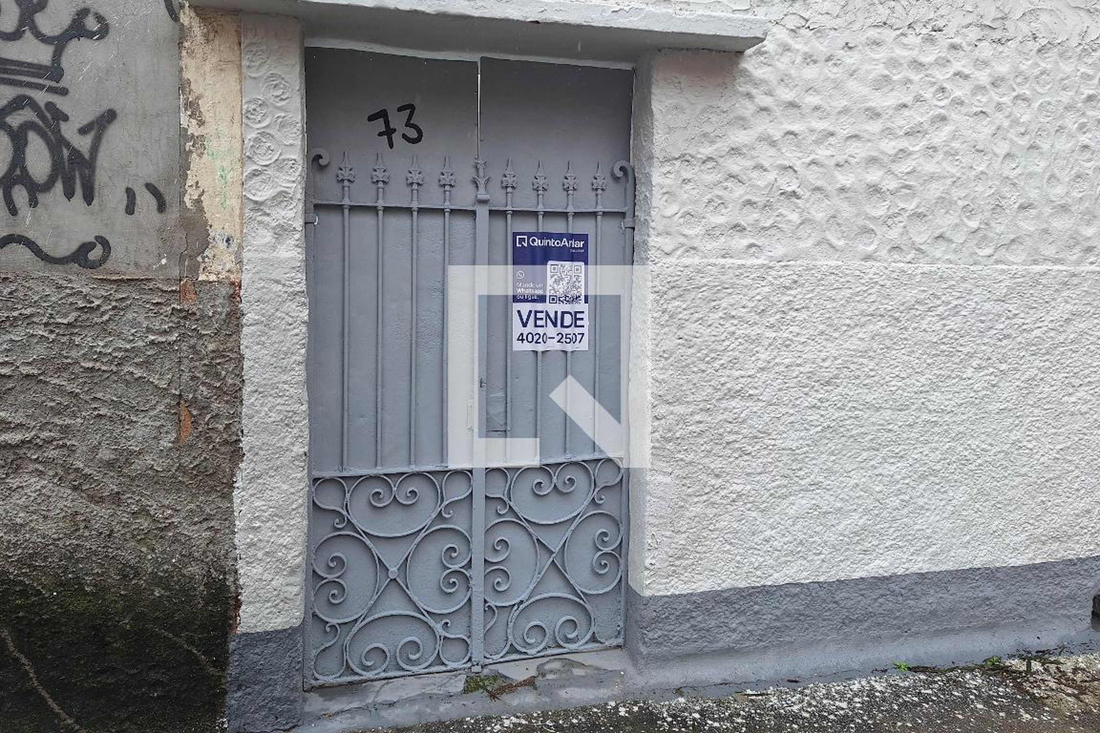 Fachada Condomínio em Travessa General Penha Brasil, 36