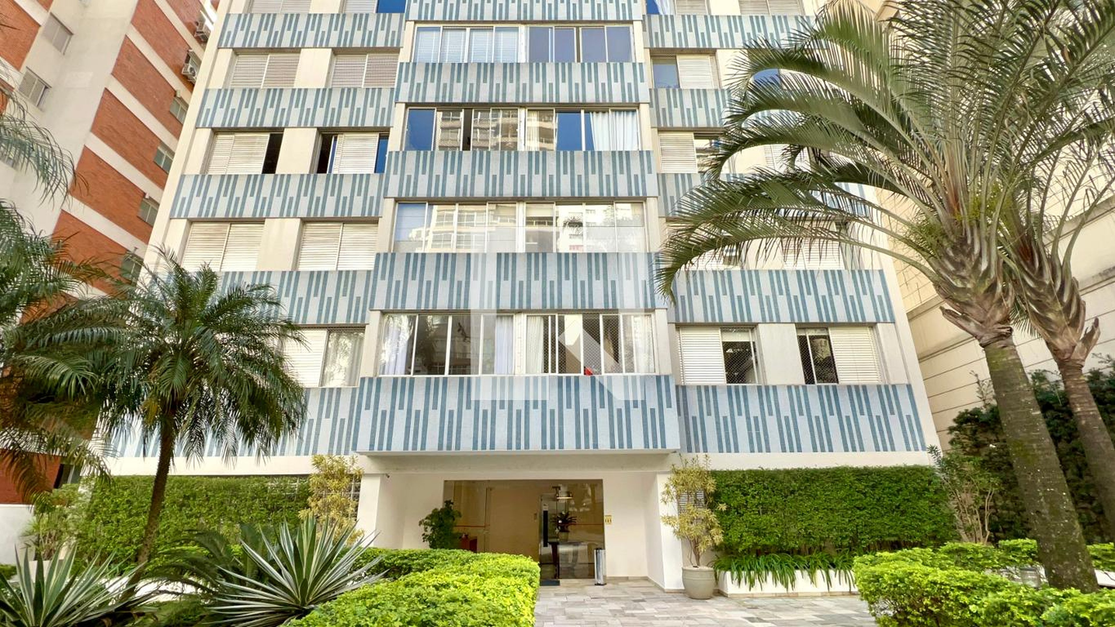 Fachada Condomínio om??nio Edifício Tunis