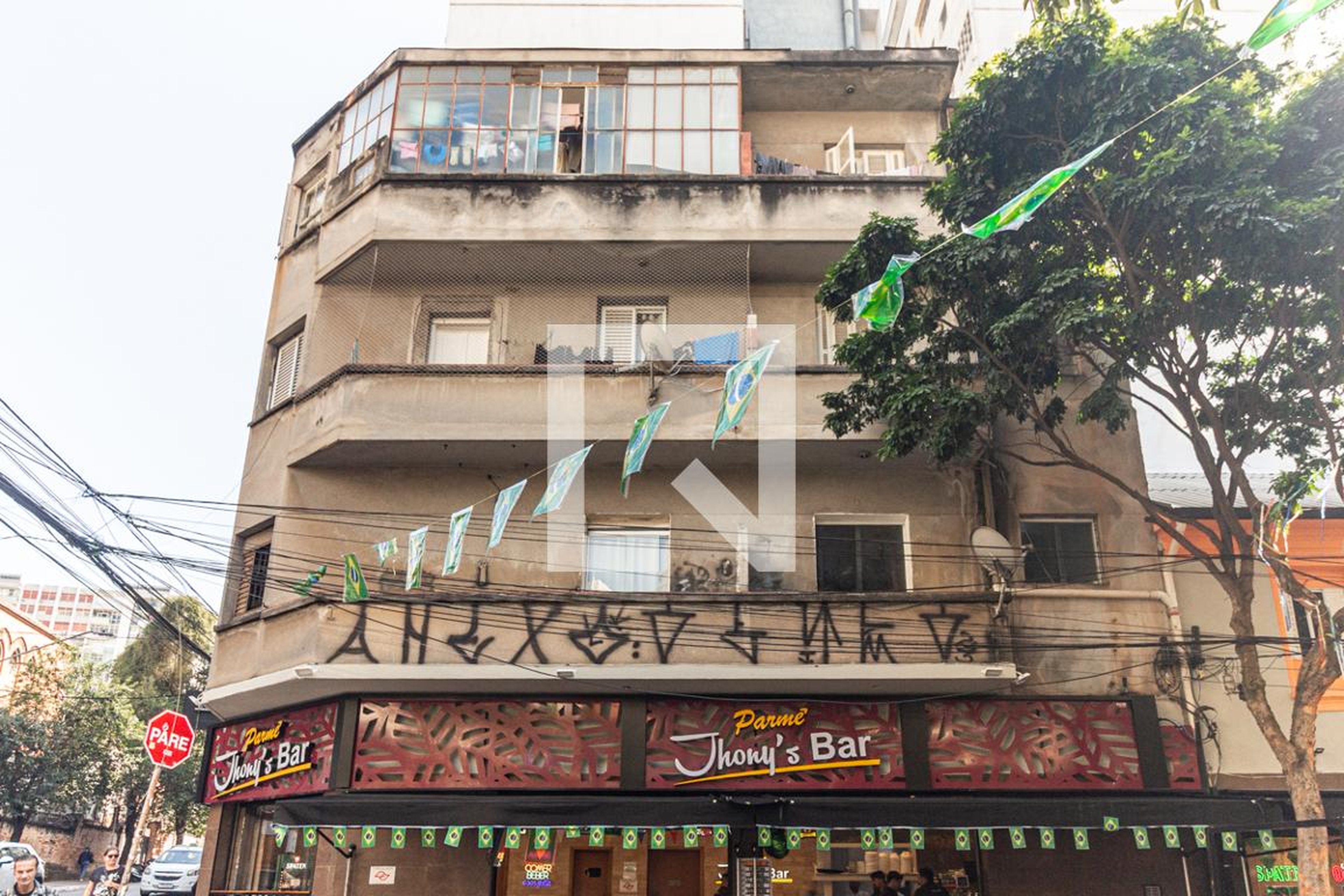 Fachada Condomínio em Rua Jaguaribe, 240