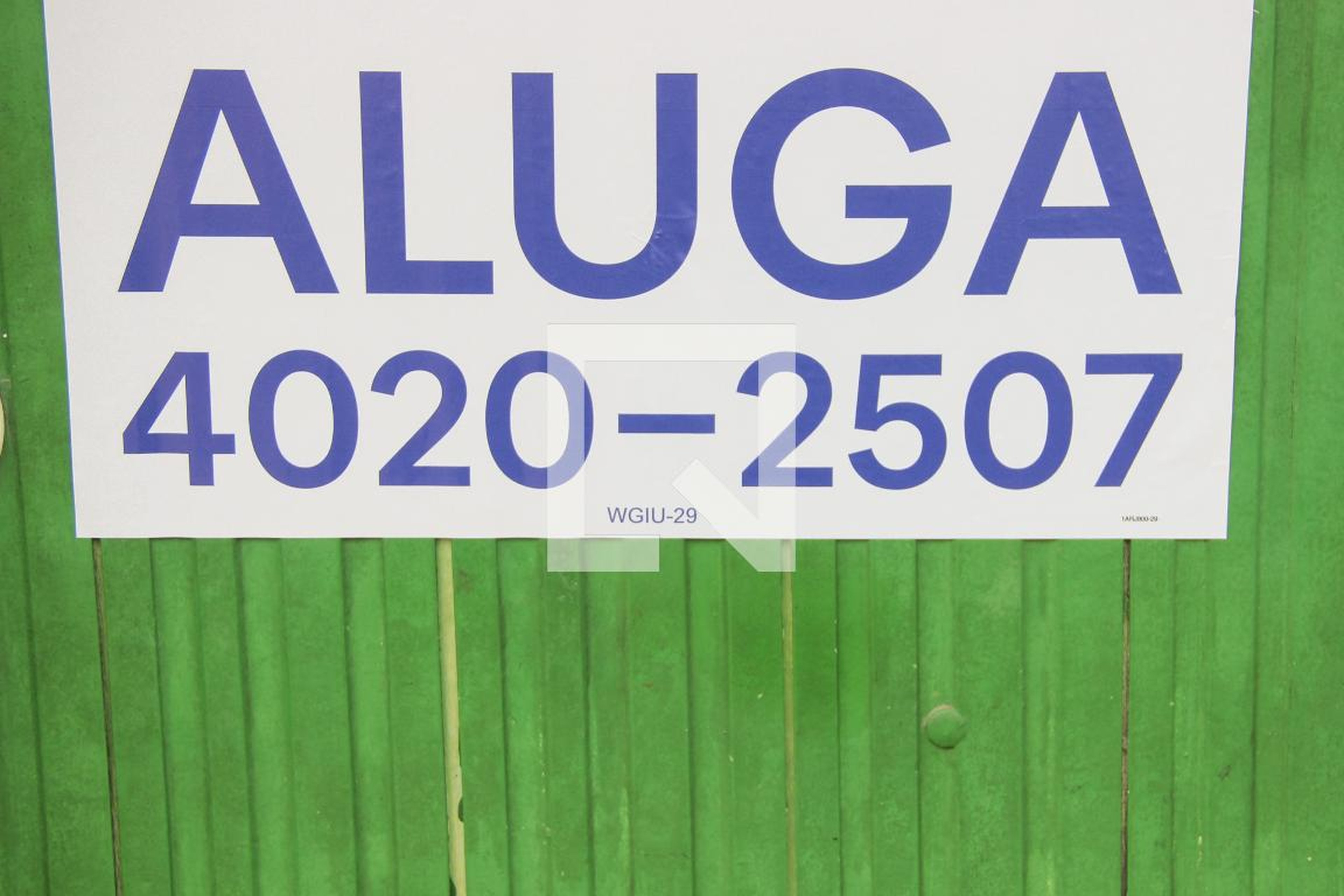 Fachada Condomínio em Rua Cajueiro, 10