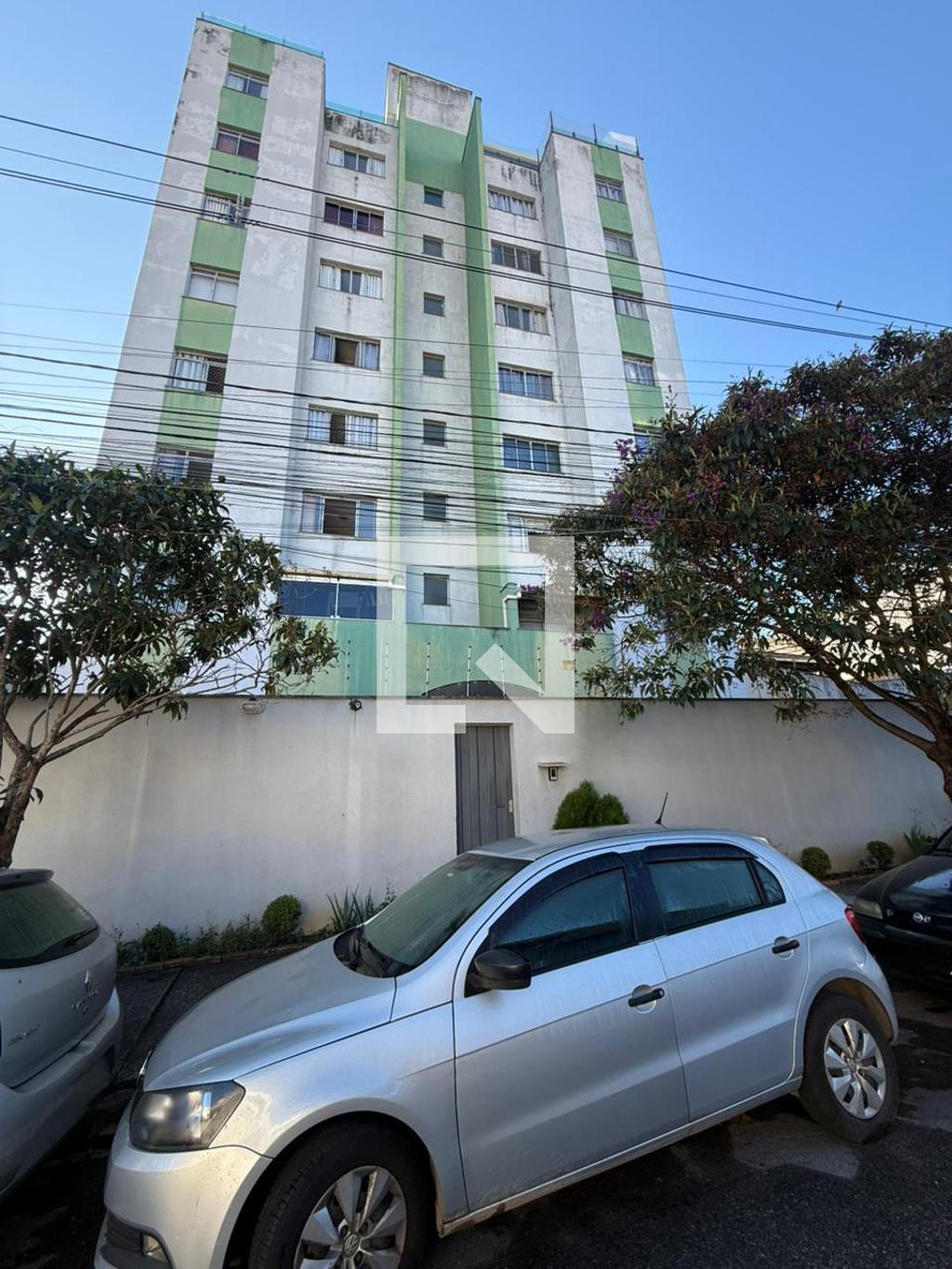 Fachada Condomínio em Rua Antônio Pinto Lana, 325