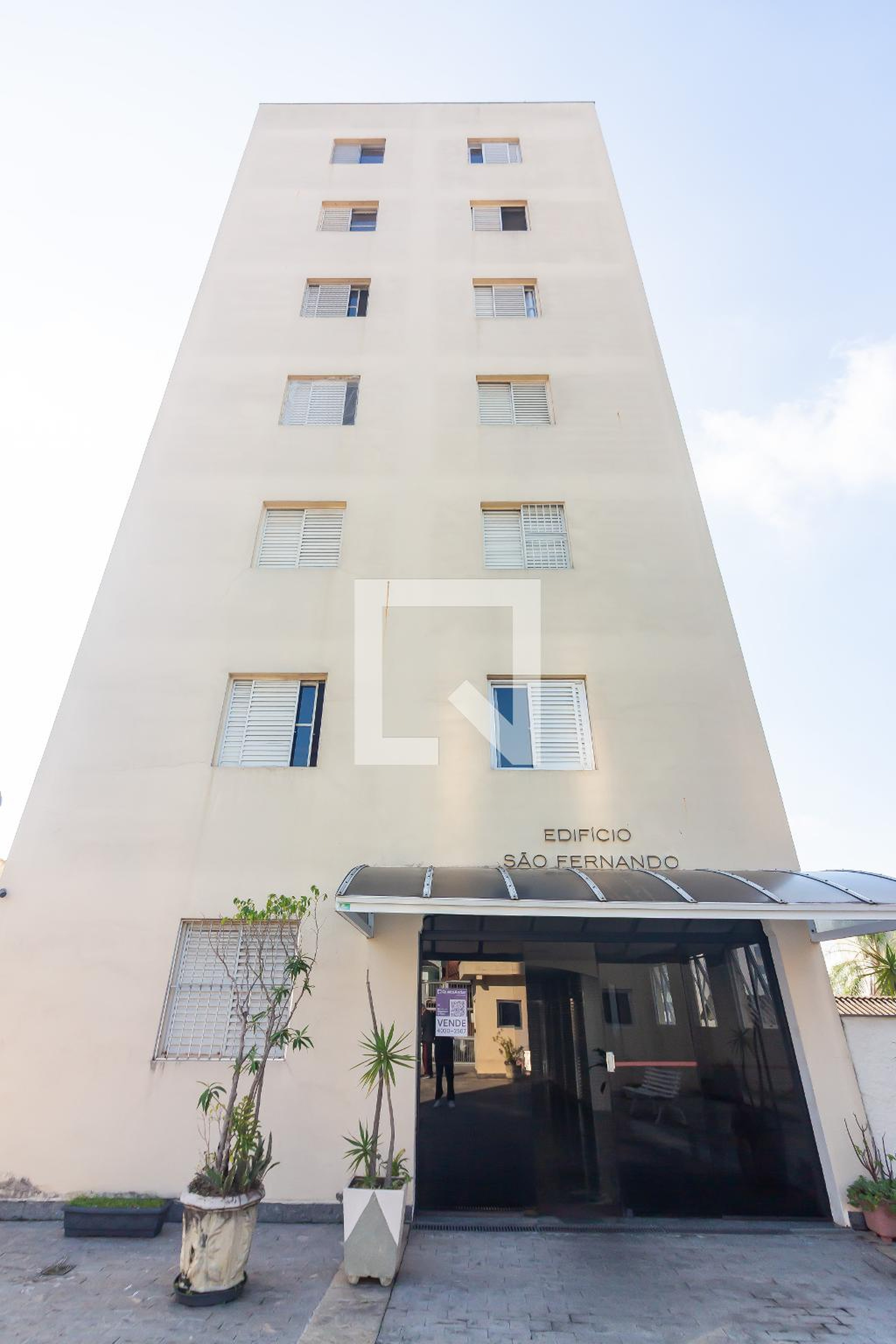 Fachada Condomínio em Rua Adolpho Bozzi, 98