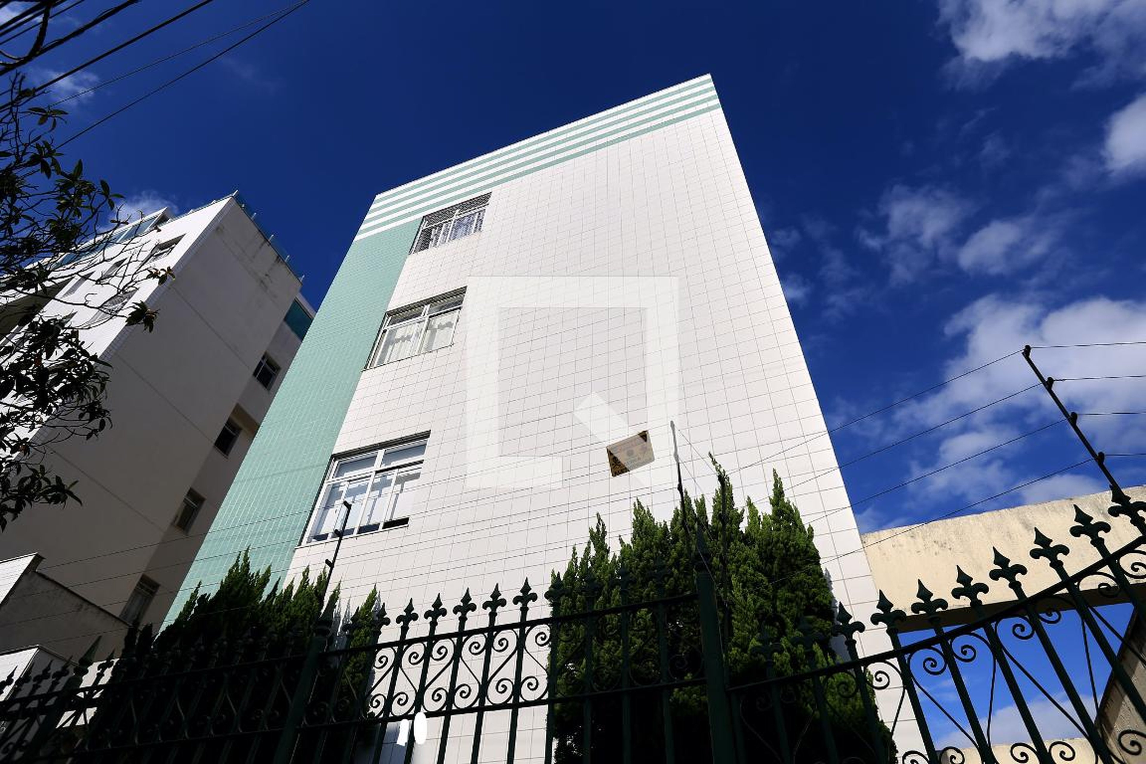 Fachada Condomínio em Rua Professor Nardelli Benfica, 190