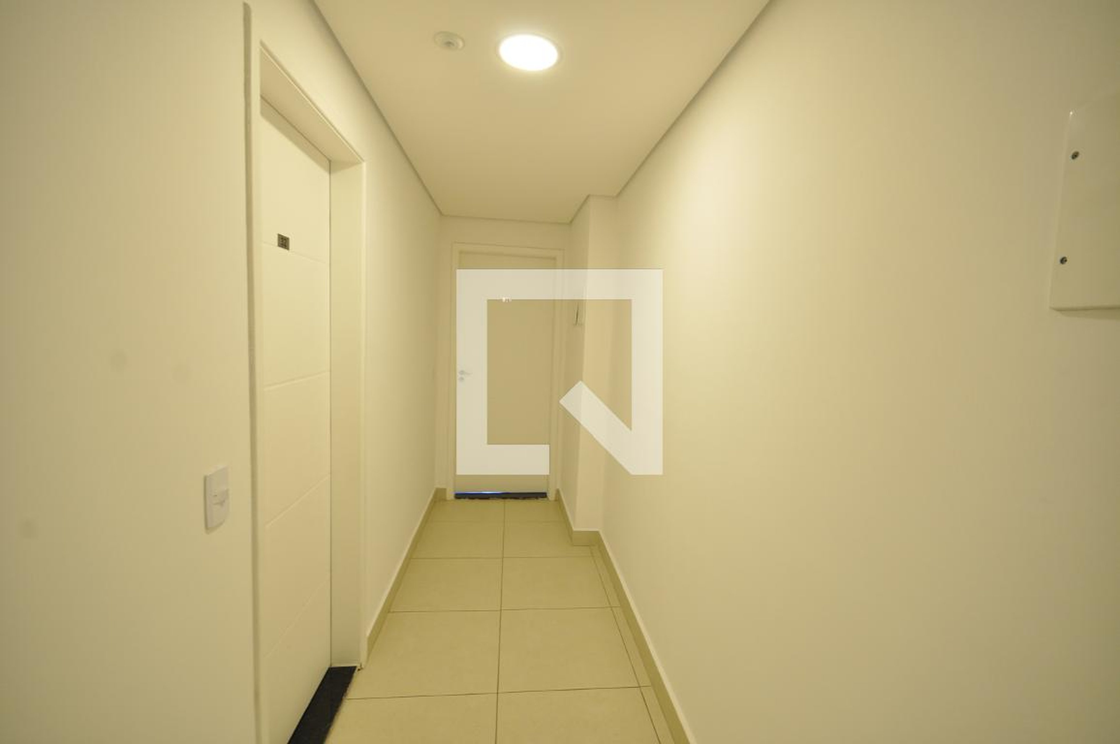 Hall de entrada - Paulo de Faria
