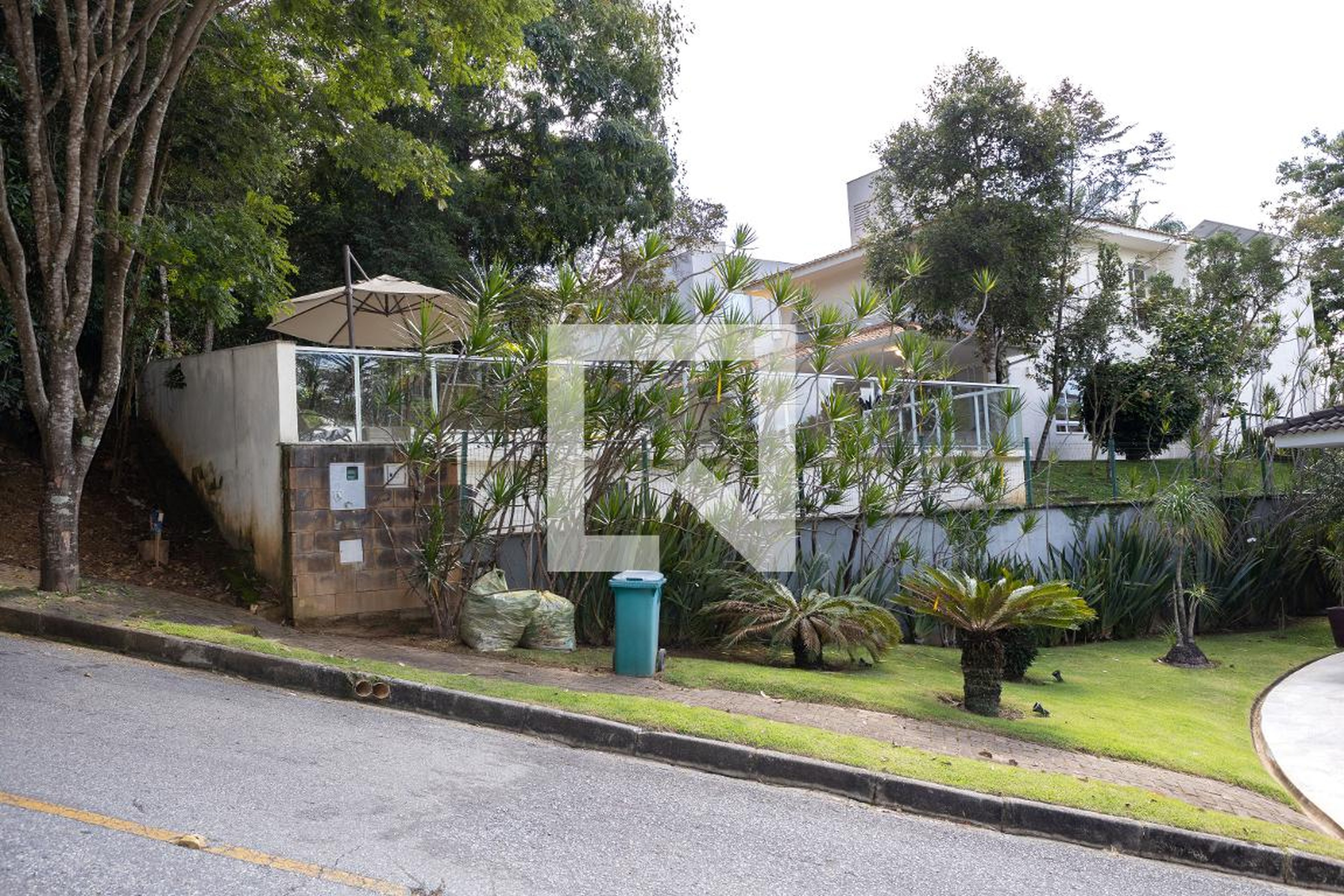Fachada Condomínio em Rua Zênite, 902