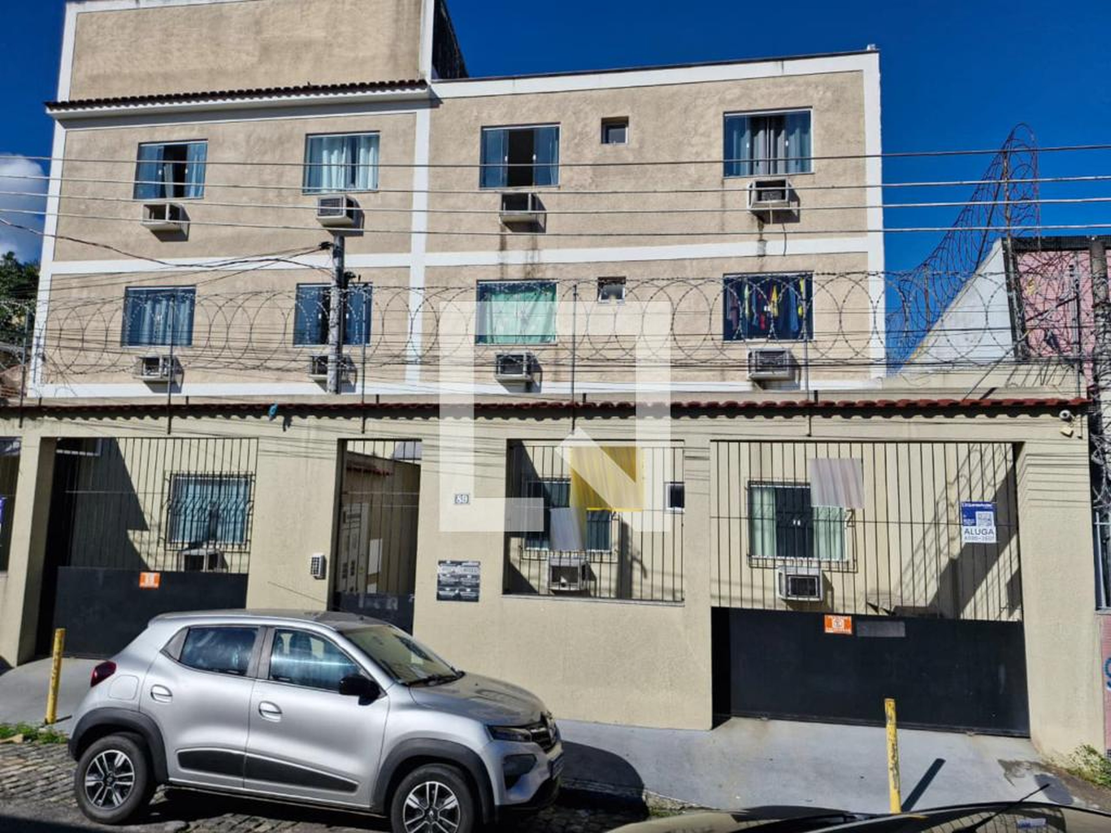 Fachada Condomínio em Rua Capiranga, 89