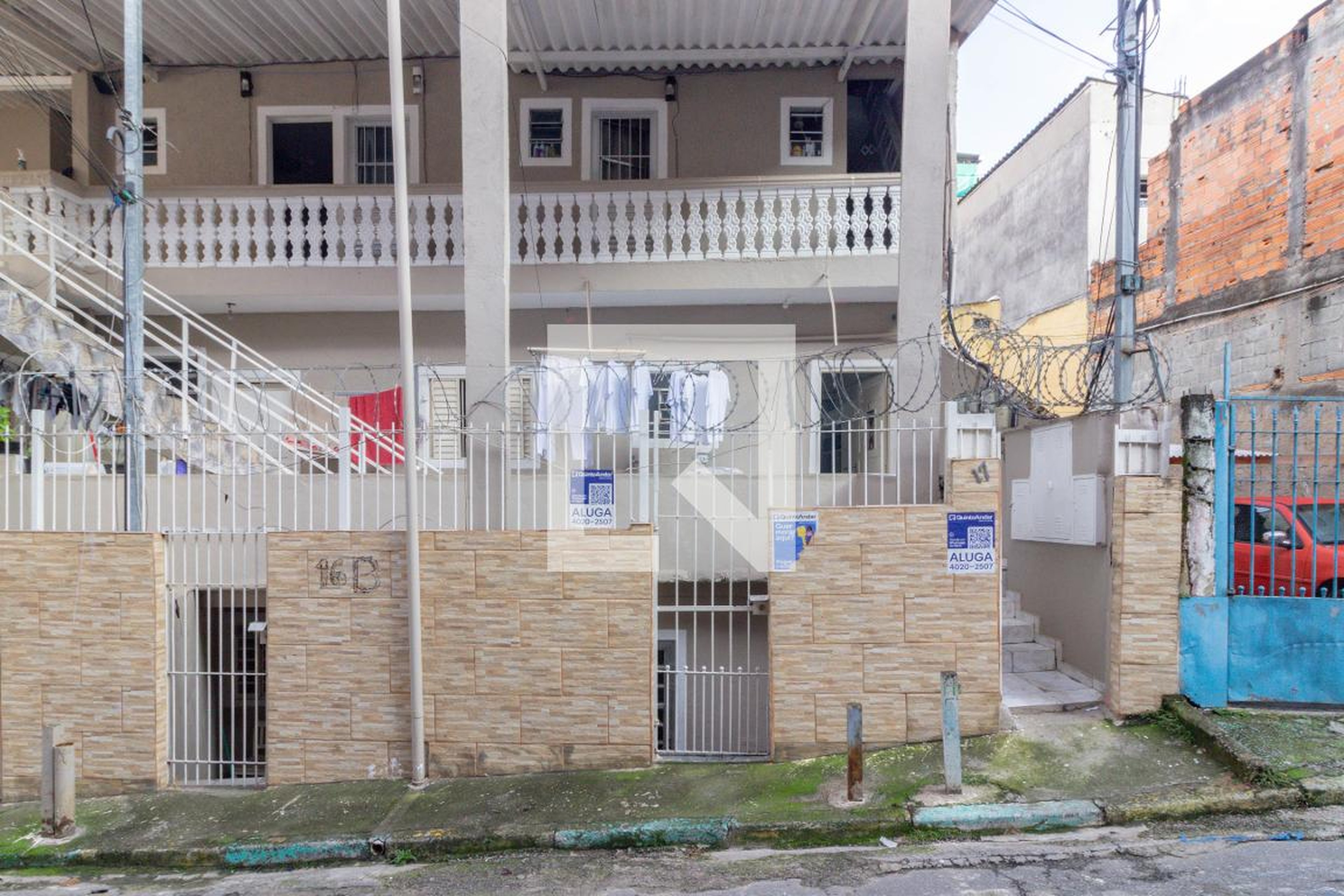 Fachada Condomínio em Rua Artest Peres, 67