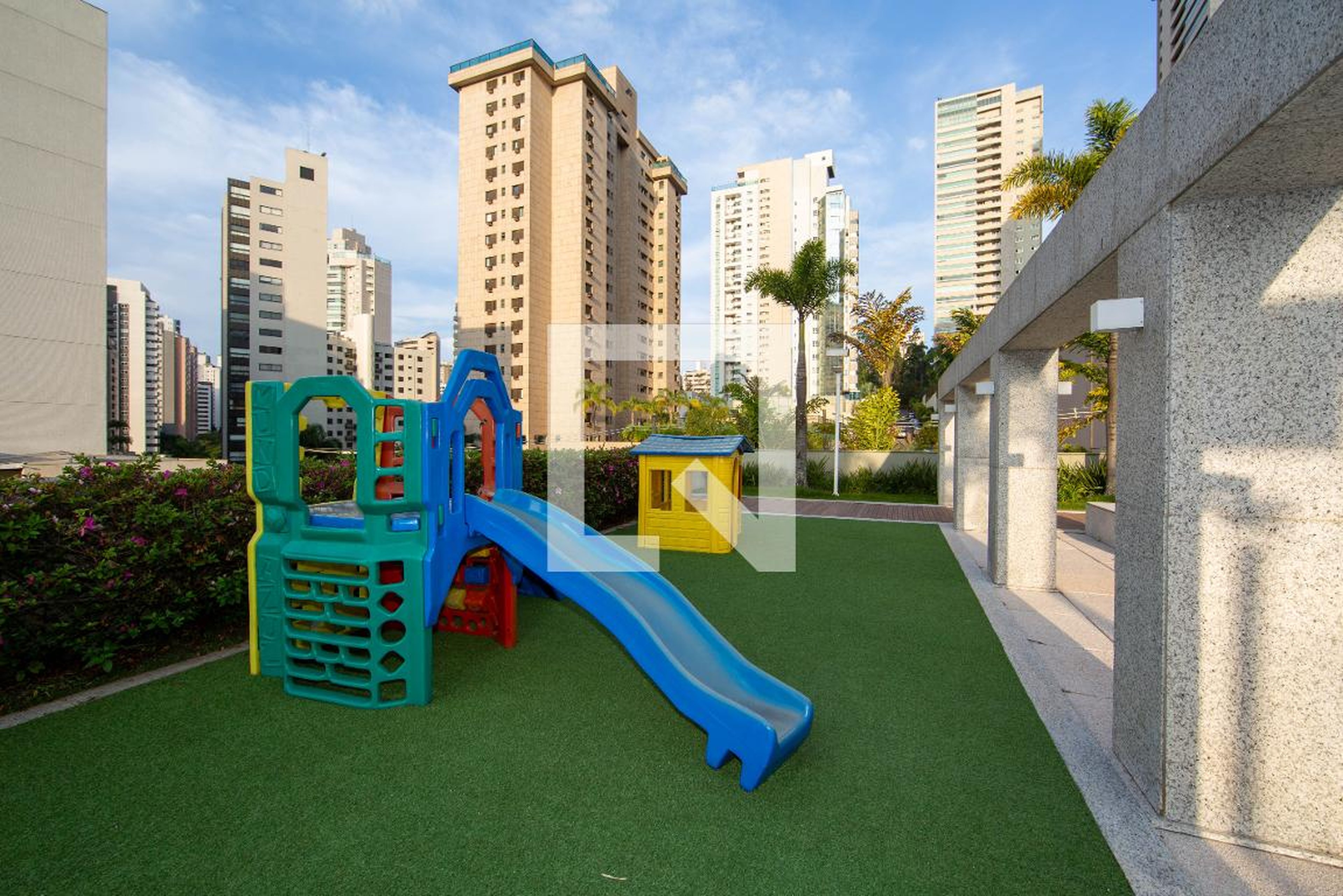 PLAYGROUND - 