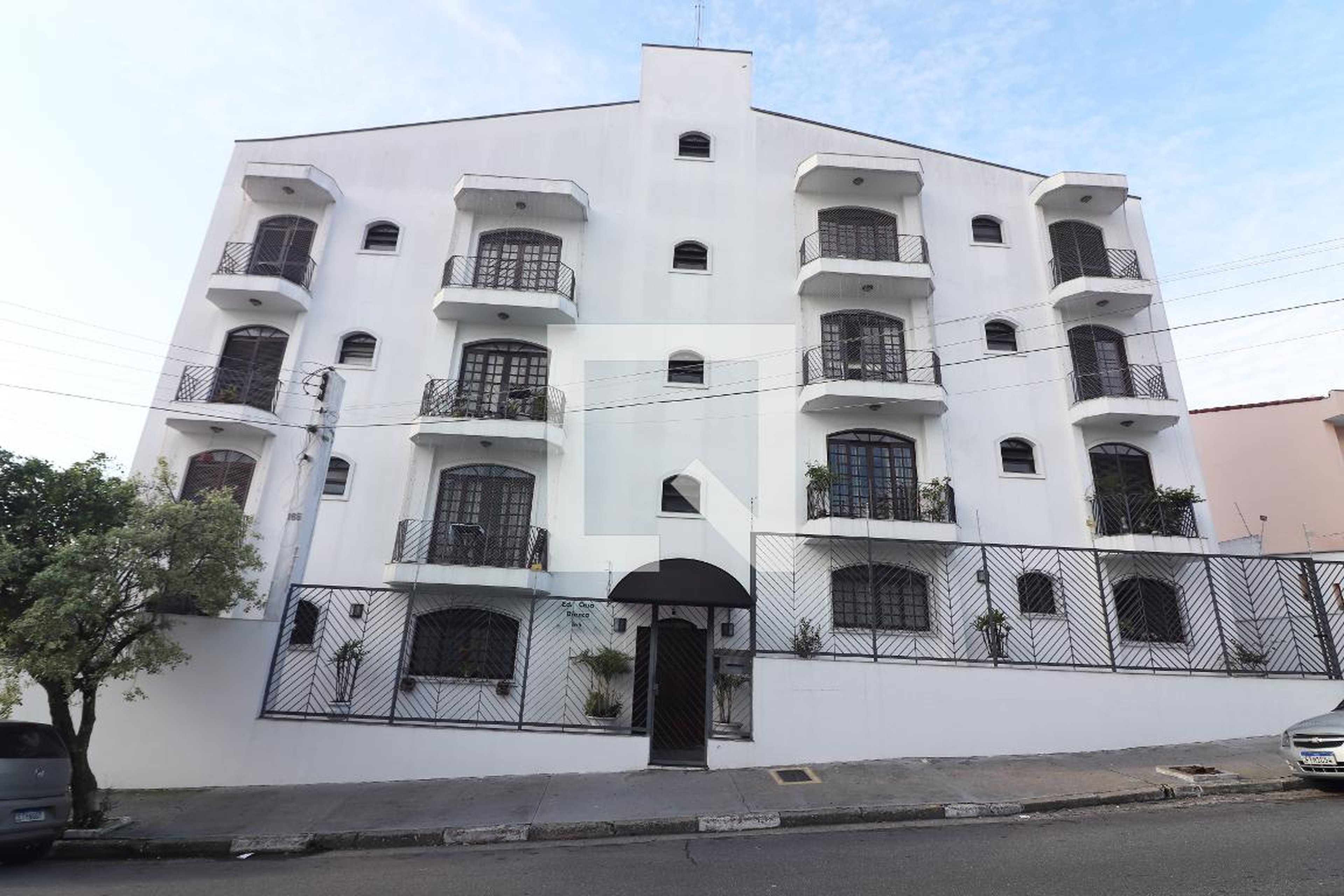 Fachada Condomínio Casa Branca