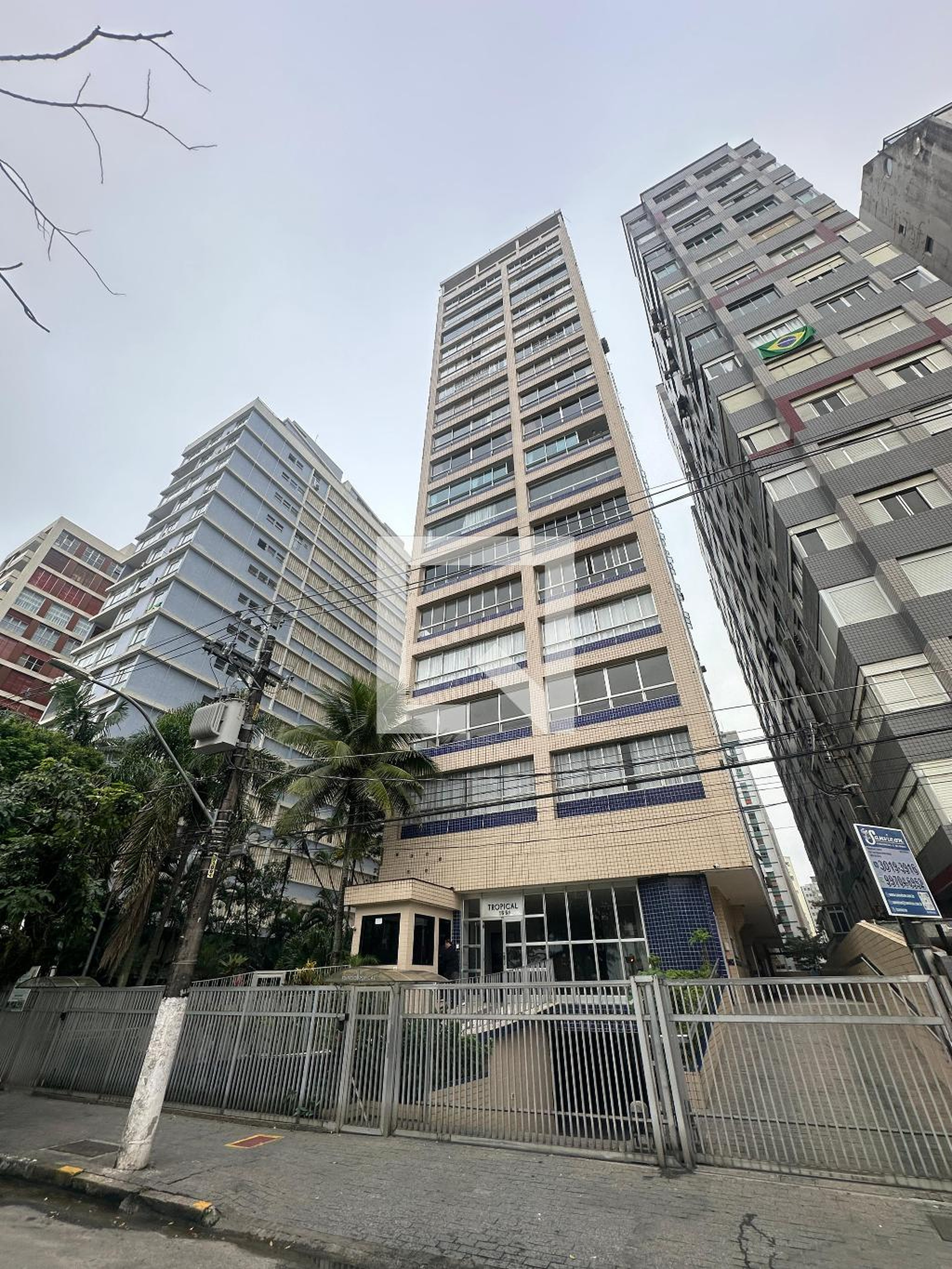 Fachada do Prédio Condomínio Tropical
