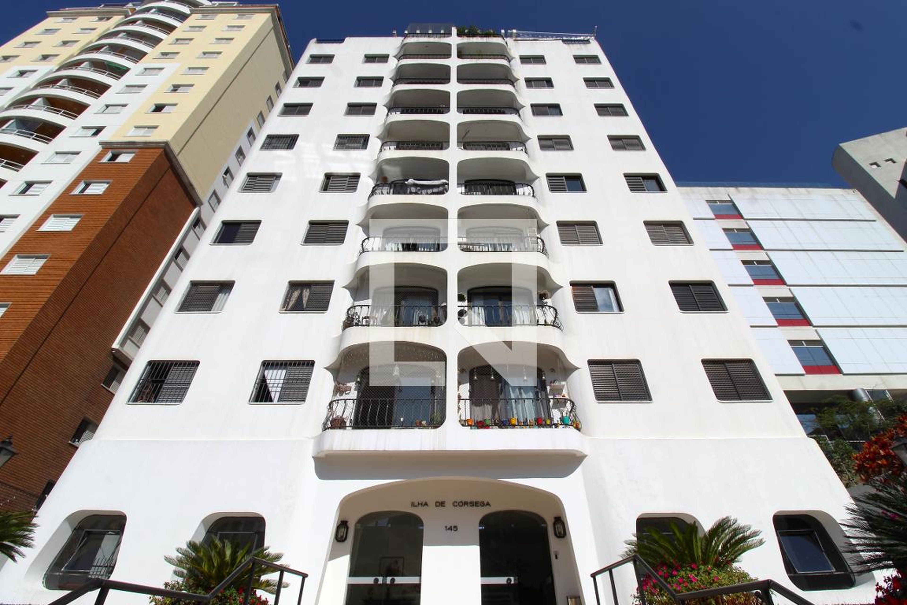 Fachada do Prédio Condomínio Ilha de Córsega