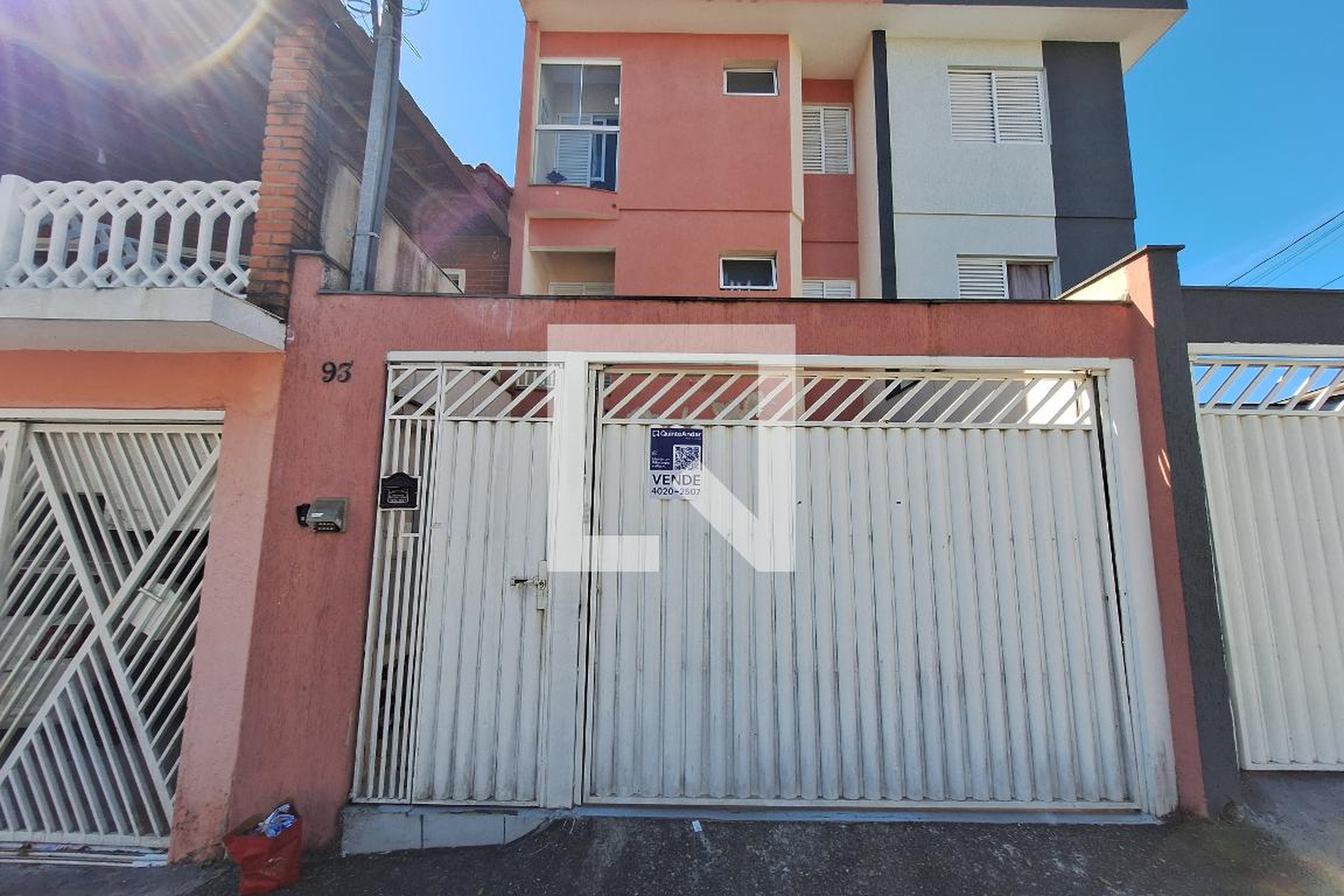 Fachada Condomínio em Rua Germânia, 93