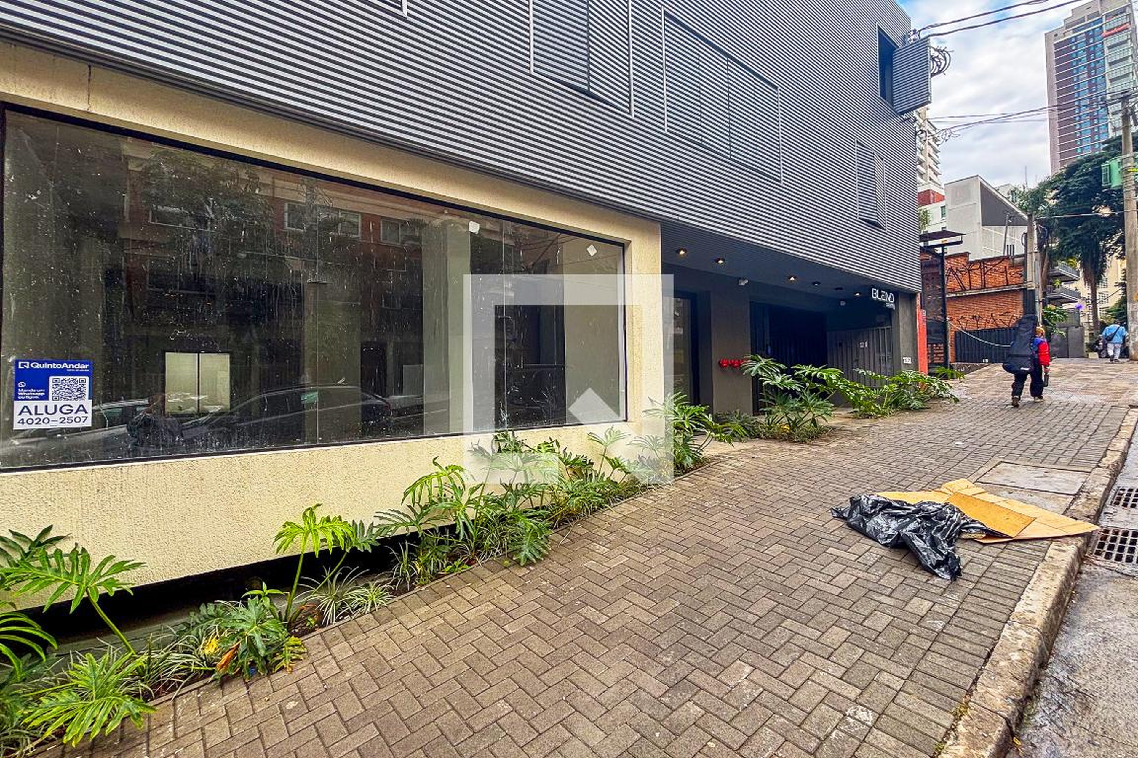 fachada do predio Condomínio Blend Coliving Oscar Freire