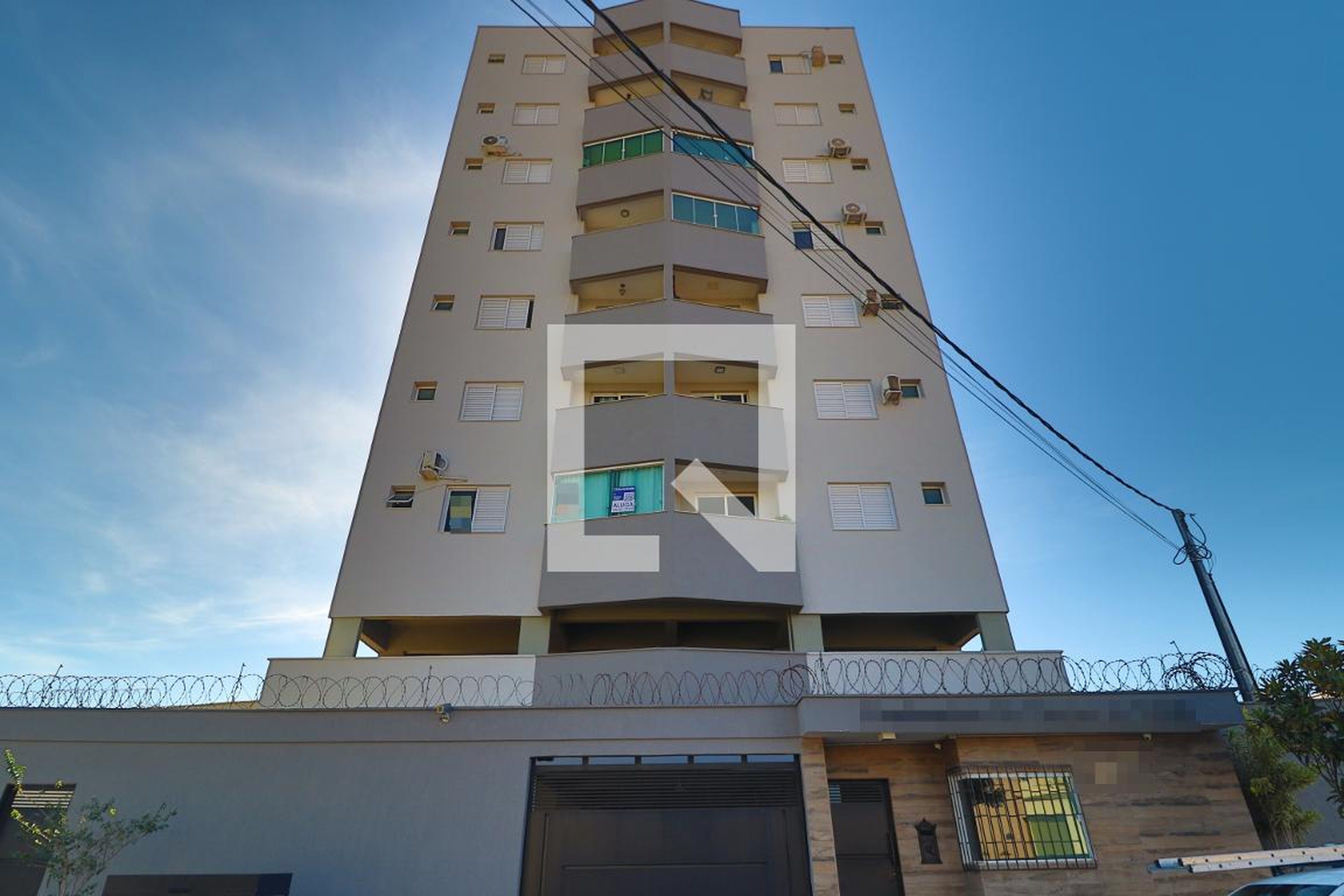 Fachada Condomínio em Avenida Ubiratan Honório de Castro, 2253
