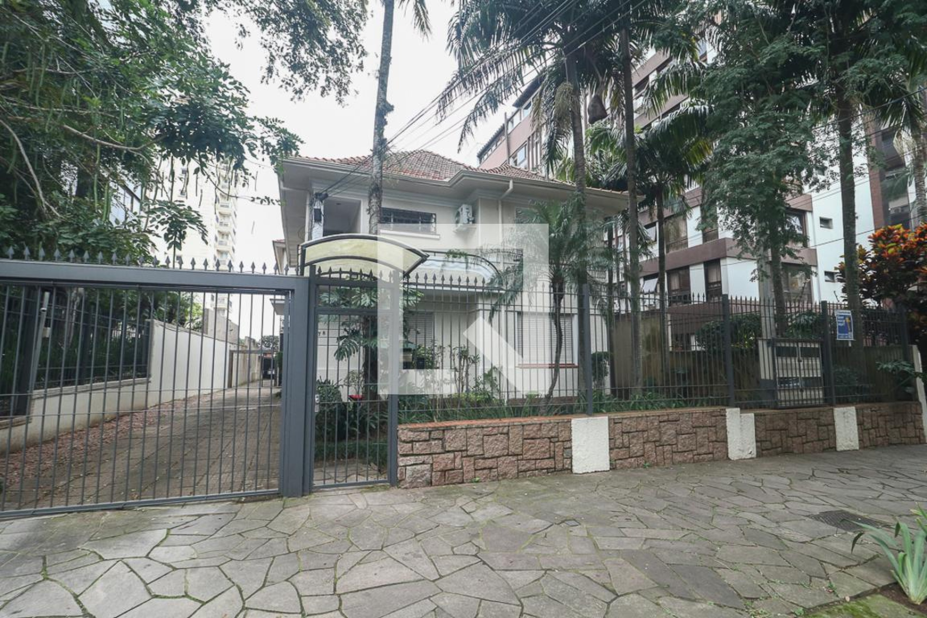 Fachada Condomínio em Rua Santo Inácio, 378