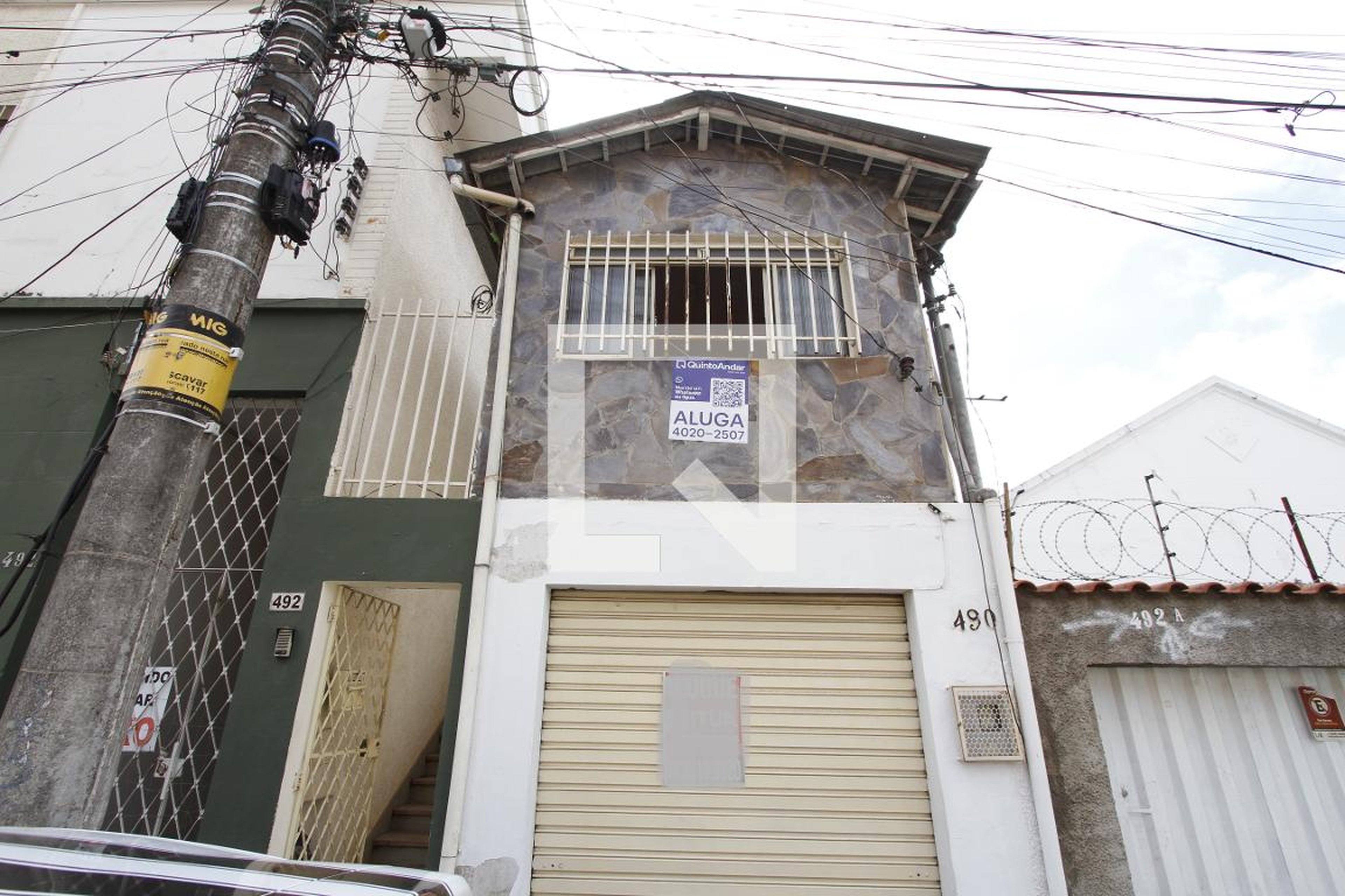 Fachada Condomínio em Rua Lagoa Dourada, 492