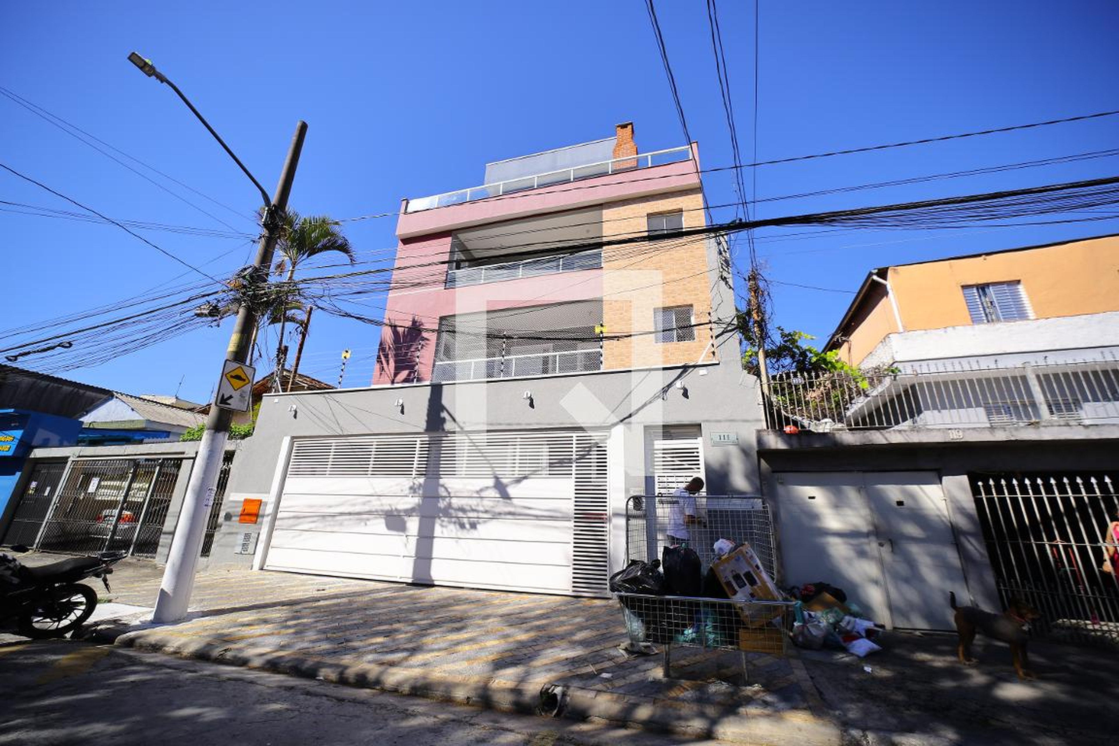 Fachada Condomínio em Avenida Padre Sena Freitas, 111