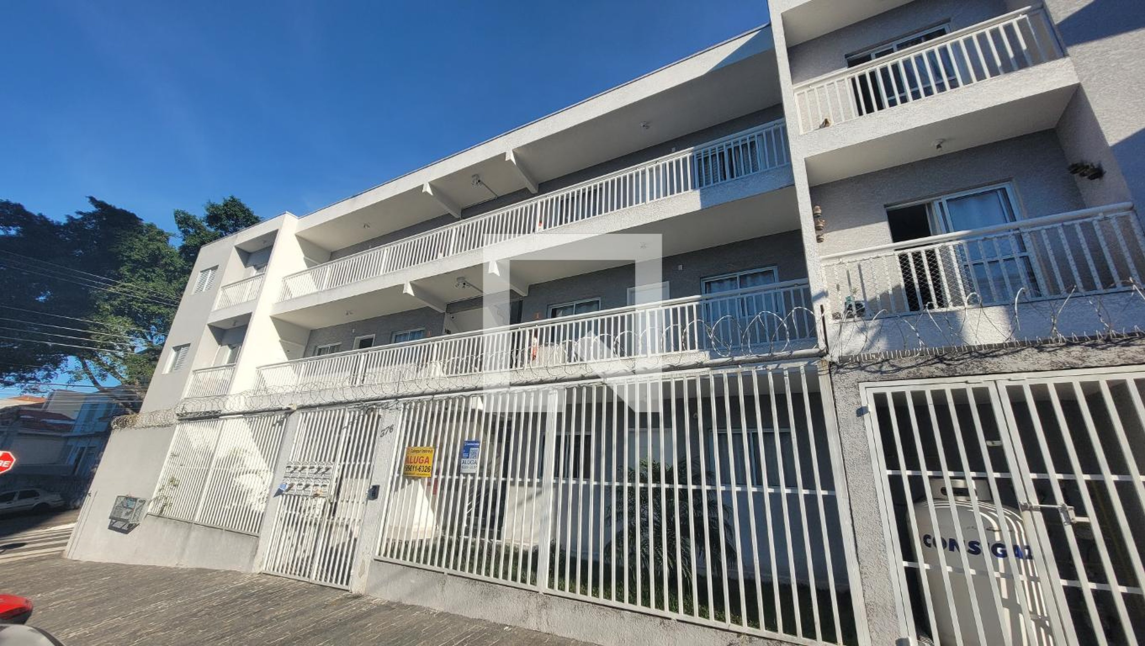 Fachada Condomínio em Rua Grecco, 376