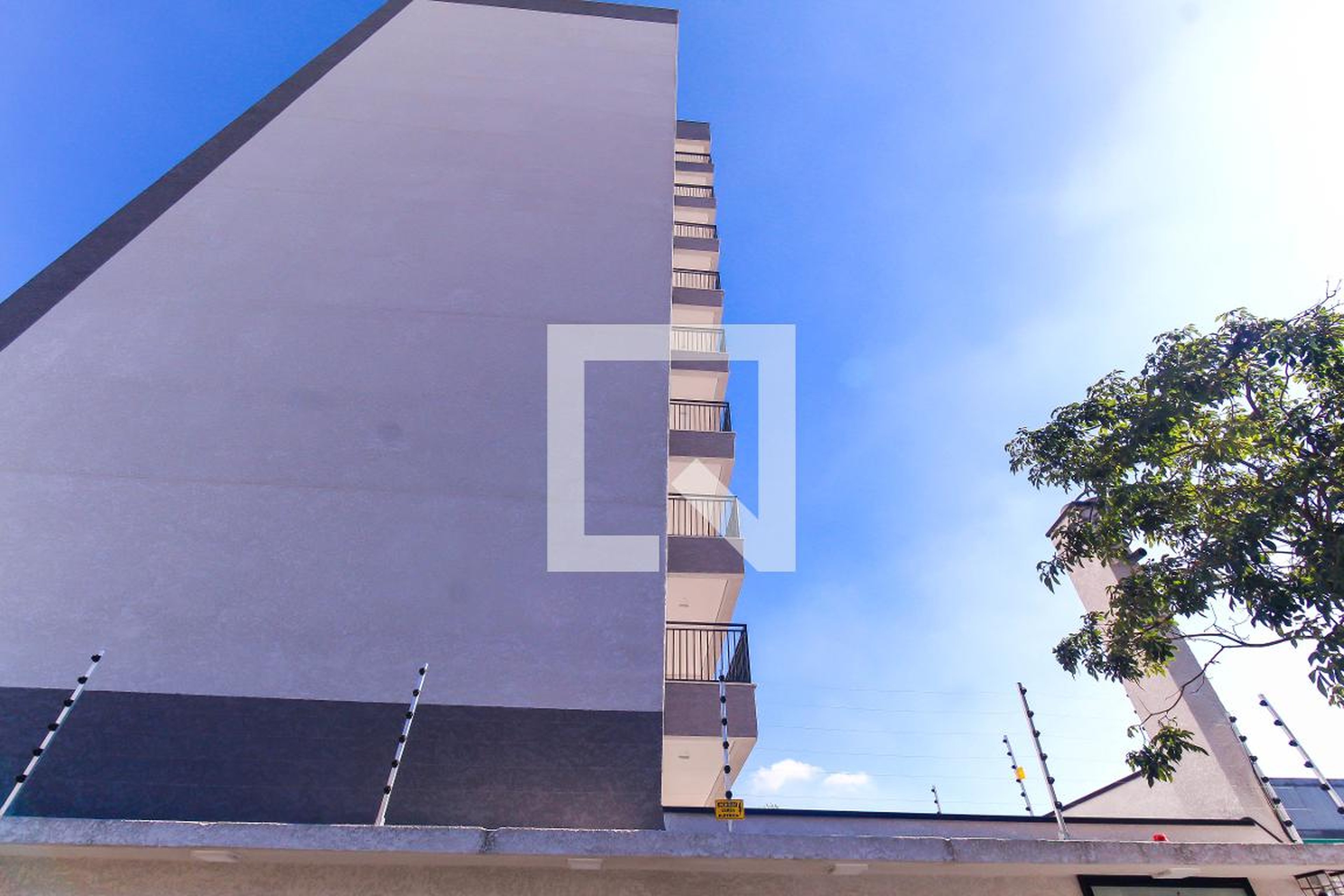 Fachada Condomínio em Rua Miguel Mota, 200