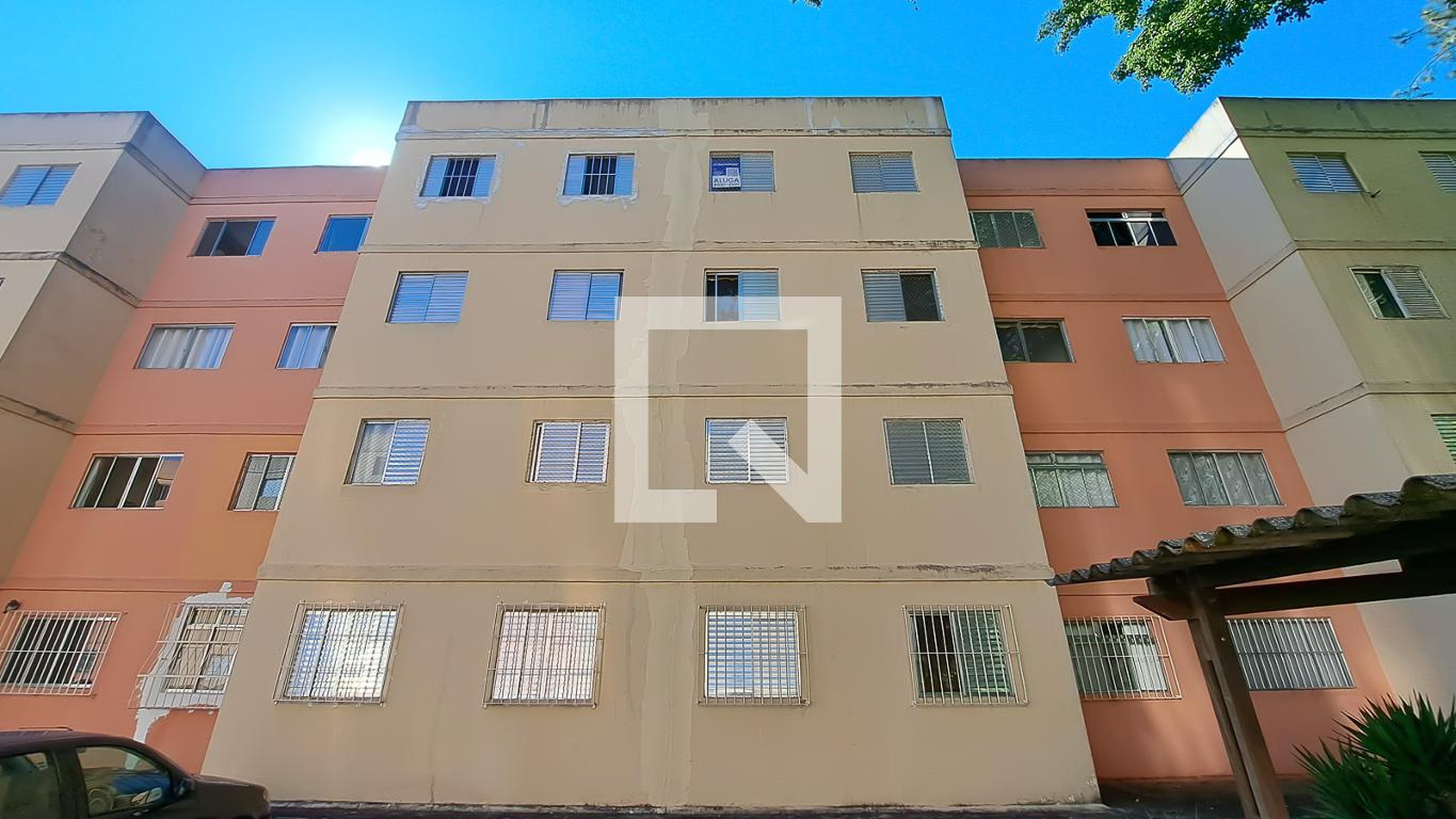Fachada Condomínio Vale dos Pinheiros