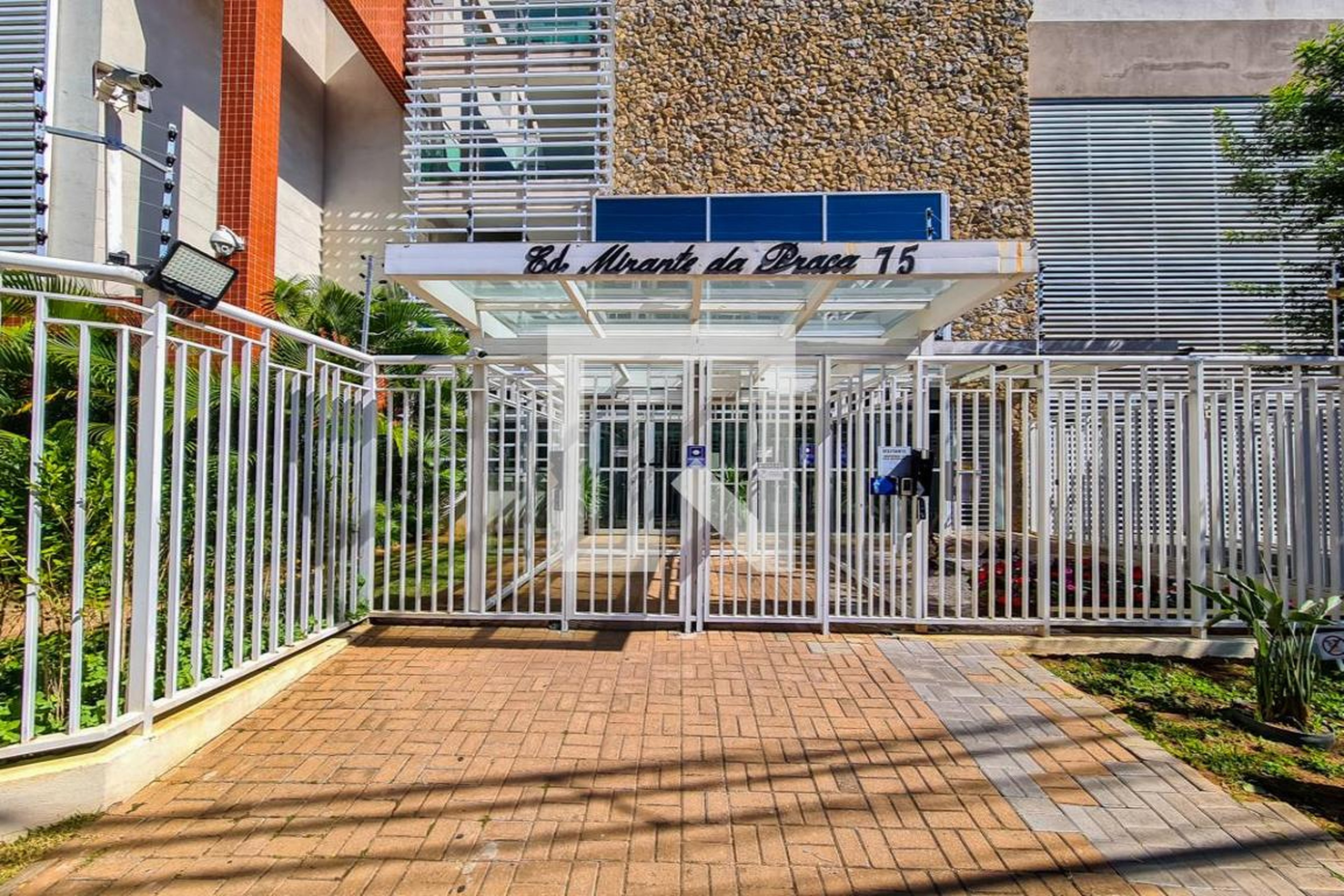 Fachada Condomínio Mirante da Praça