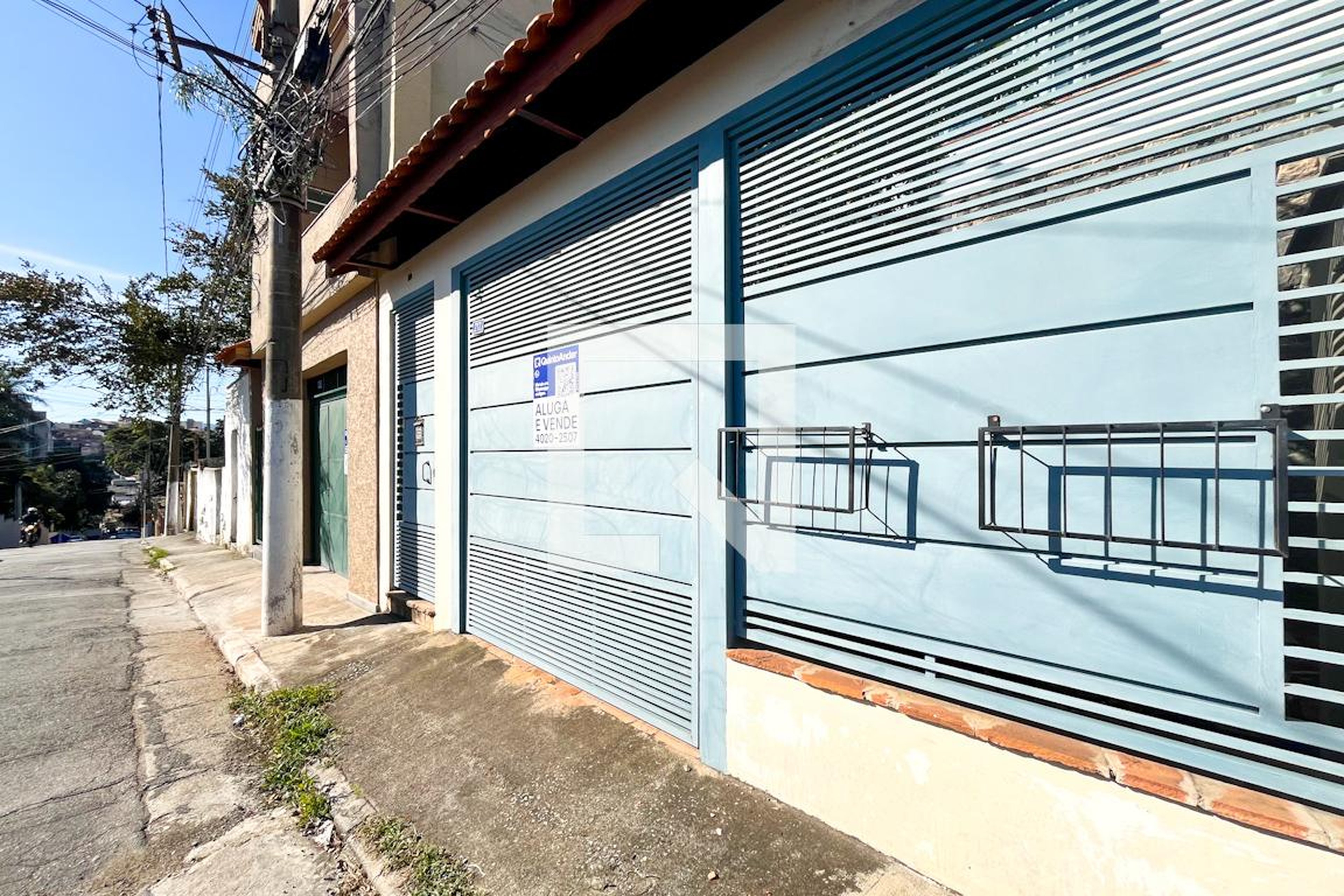 Fachada Condomínio em Rua Cecília da Silva, 212