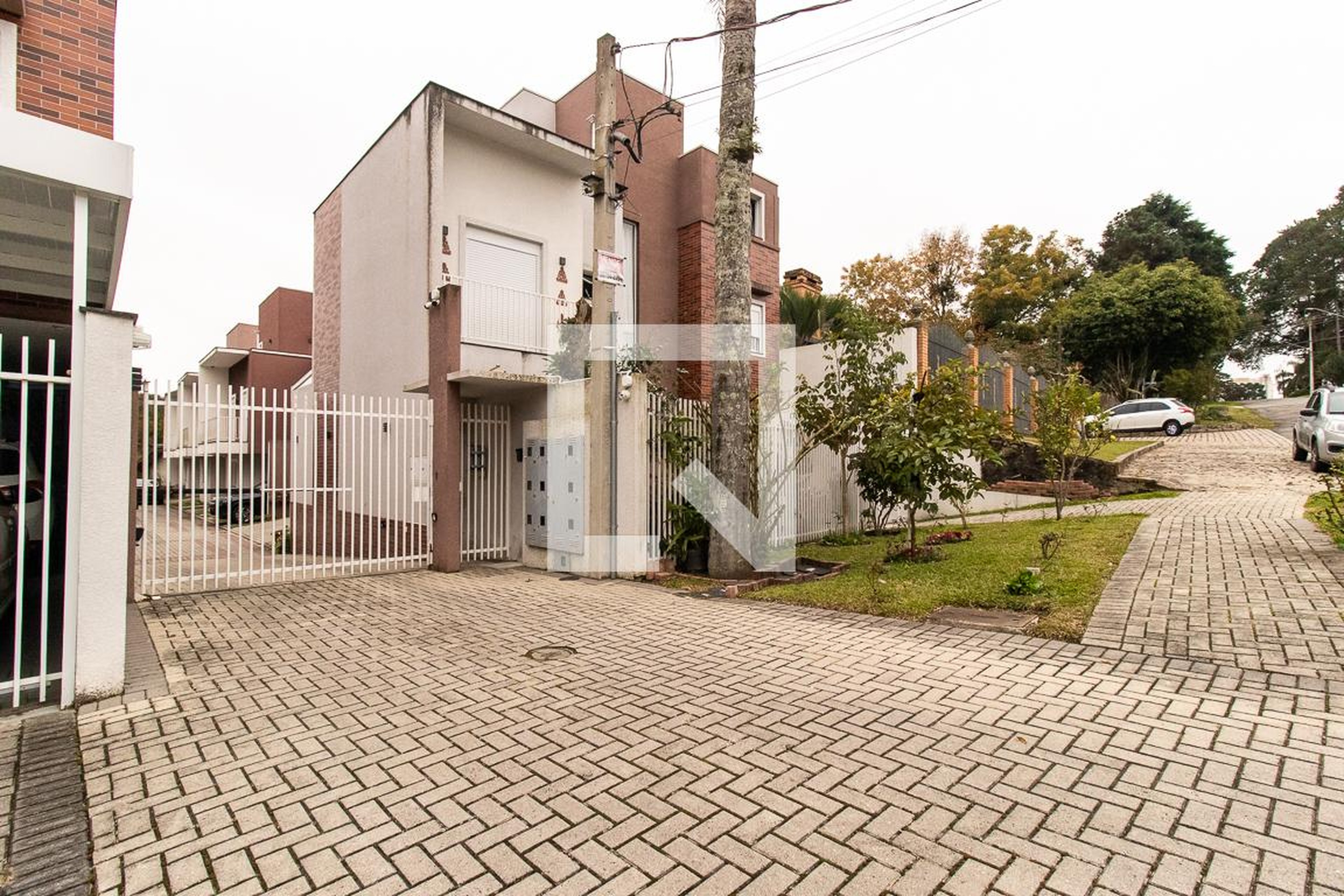 Fachada Condomínio em Rua Bernardo Sobieck, 486