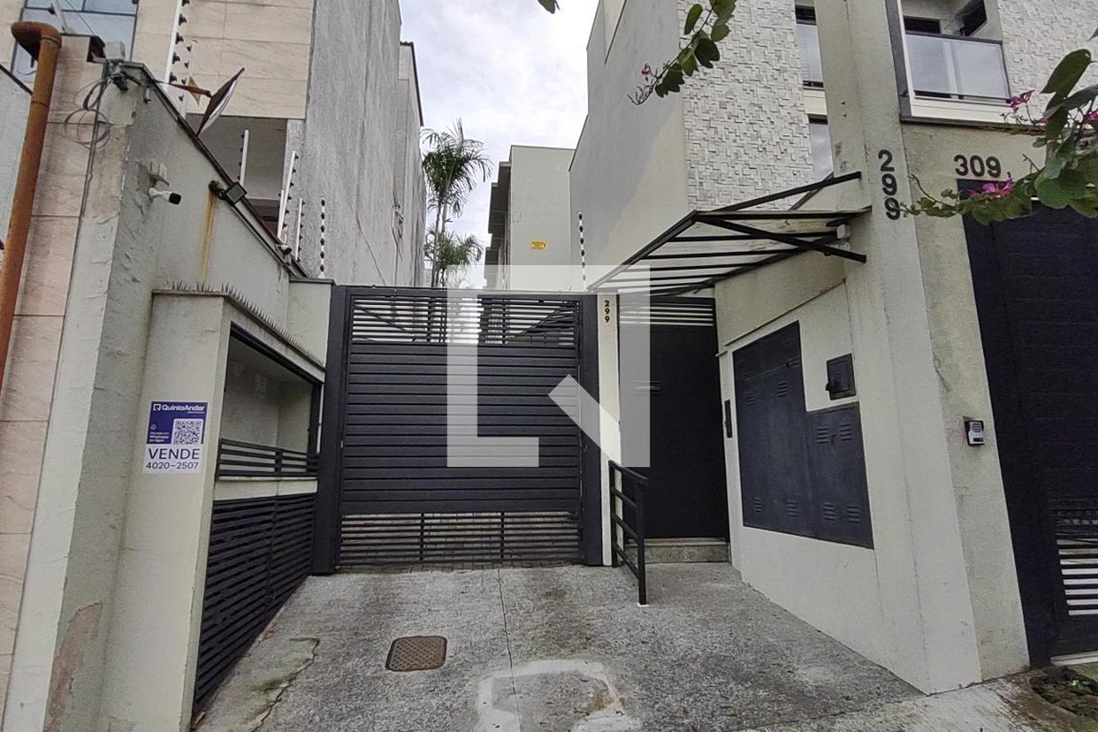 Fachada Condomínio em Rua Aguapeí, 299
