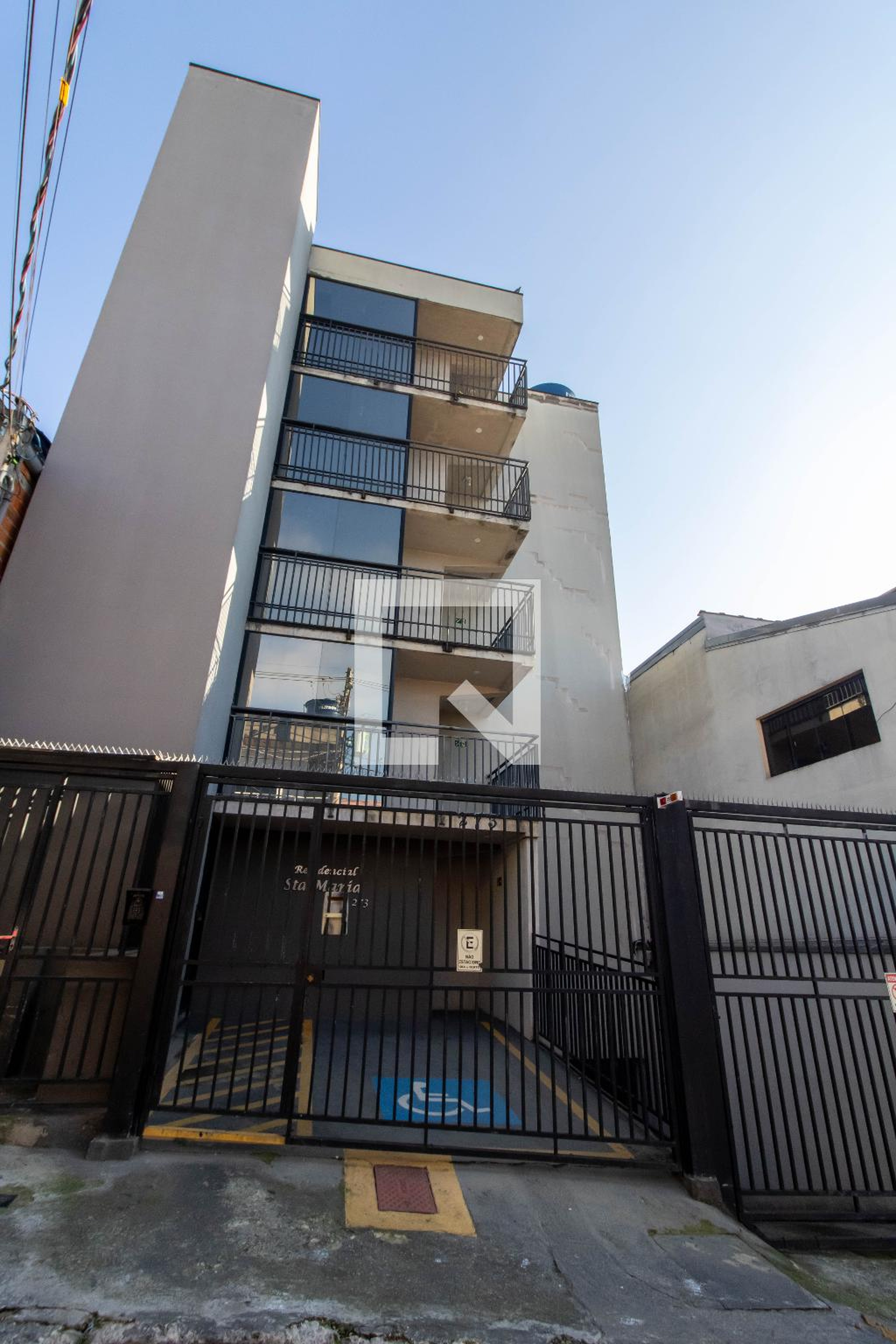 Fachada Condomínio em Rua Mercúrio, 273