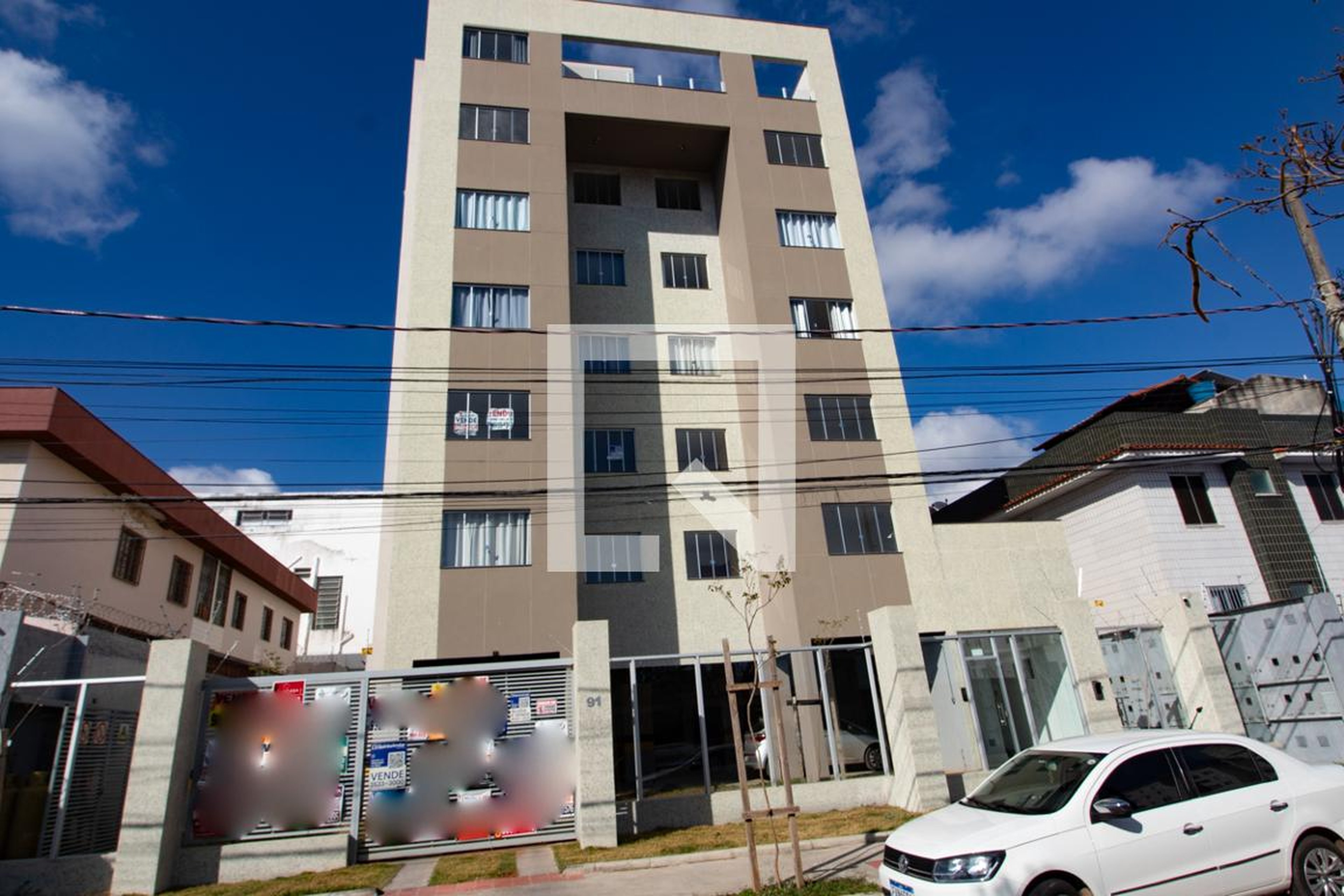 Fachada Condomínio em Rua do Carmelo, 91