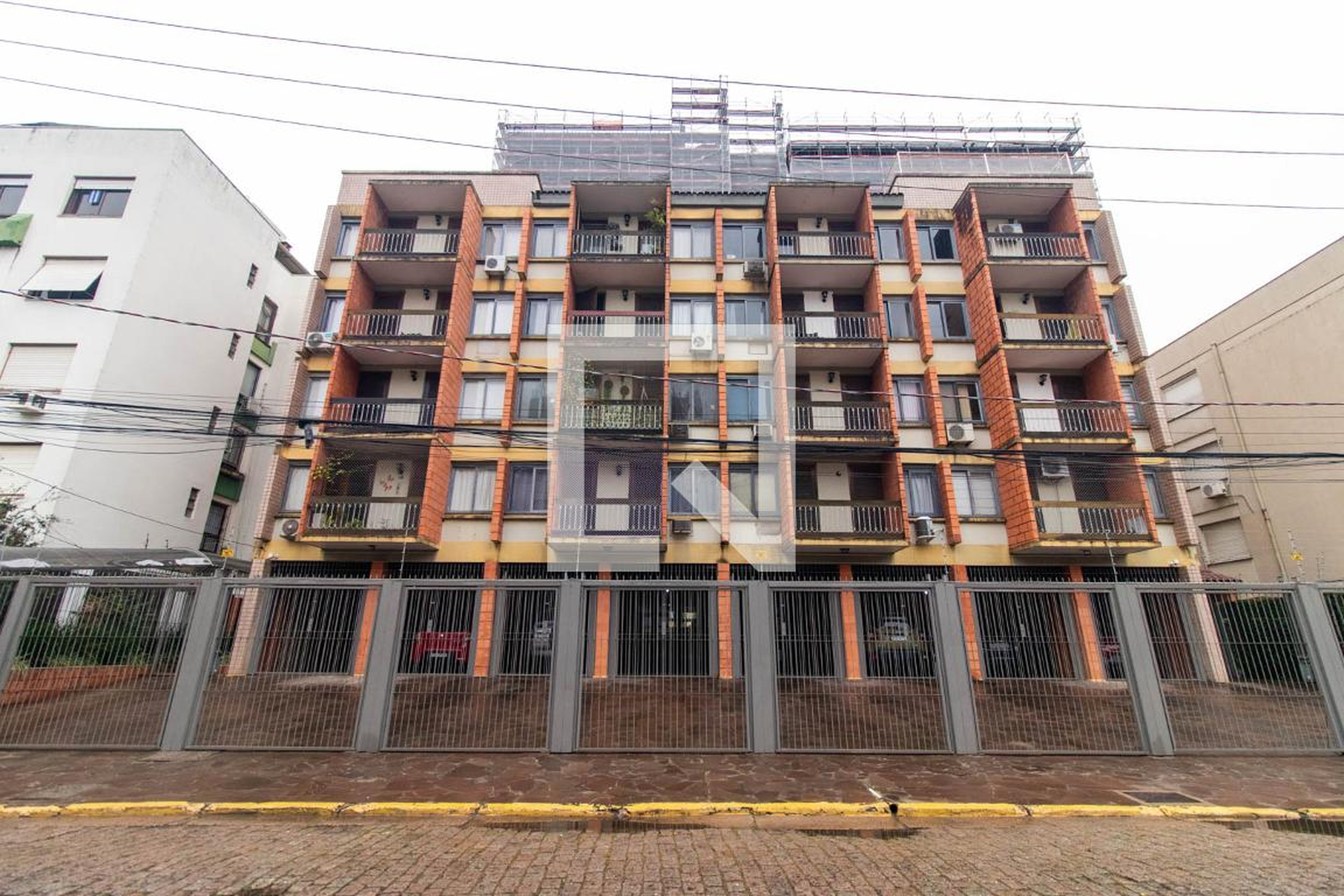 Fachada Condomínio em Rua Celeste Gobbato, 195