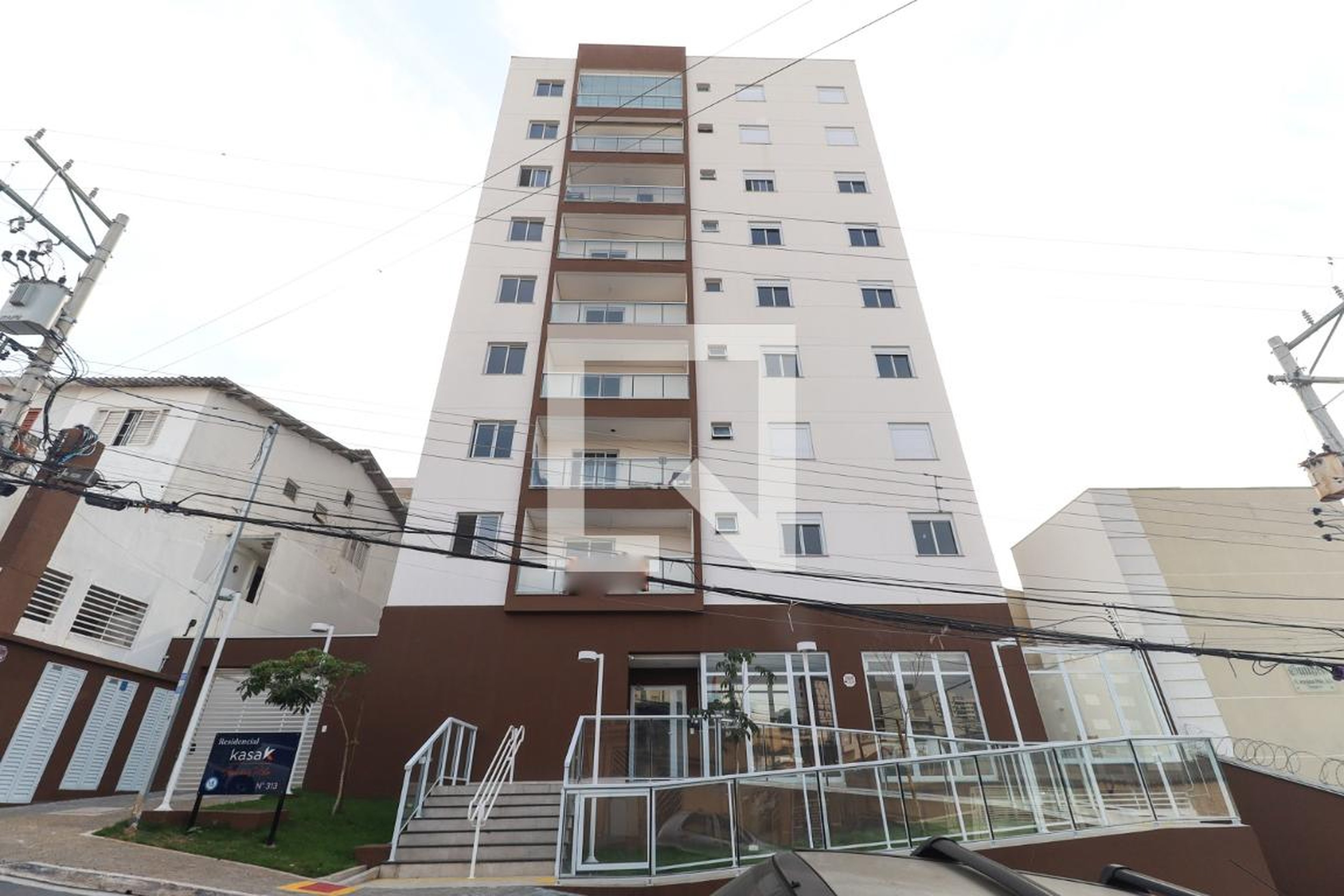 Fachada Condomínio em Rua Irmãos Pila, 313