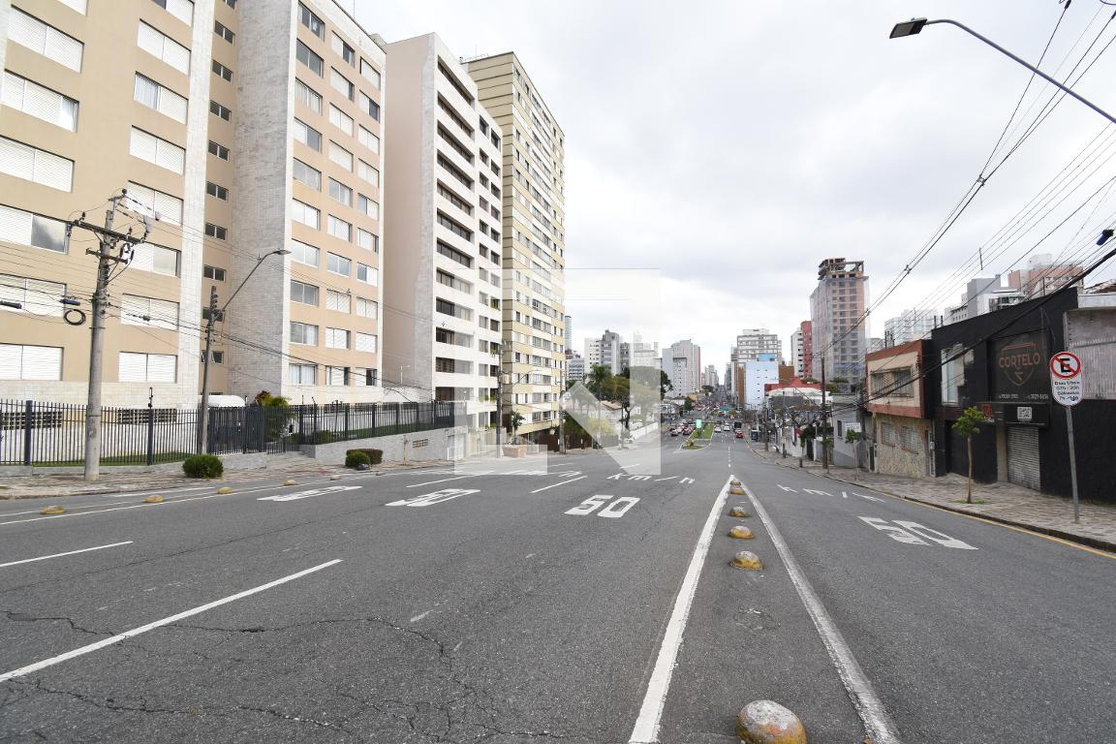 Fachada Condomínio em Avenida Visconde de Guarapuava, 1592