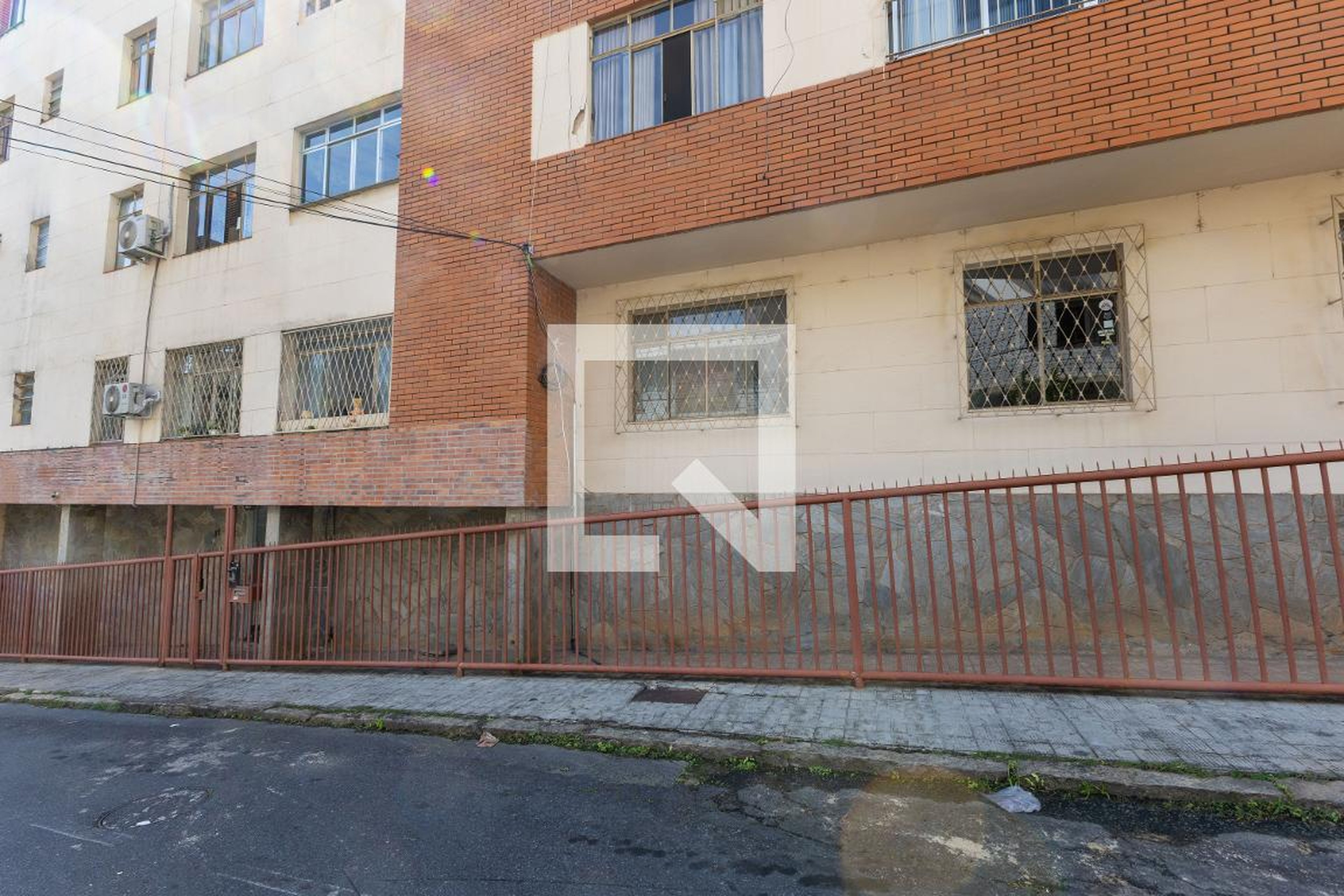 Fachada Condomínio em Rua José Ribeiro, 85