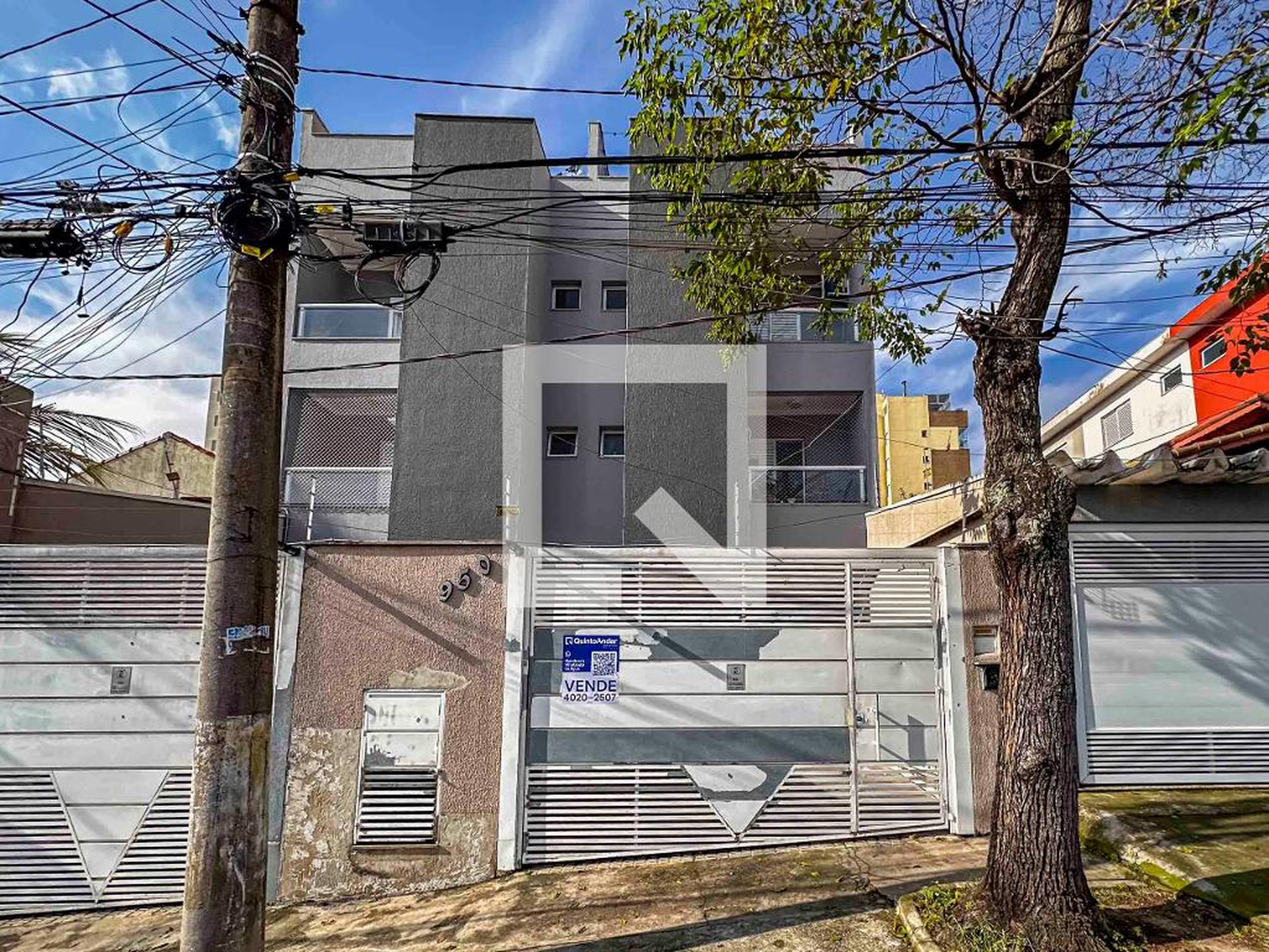 Fachada Condomínio em Rua Jequitinhonha, 950