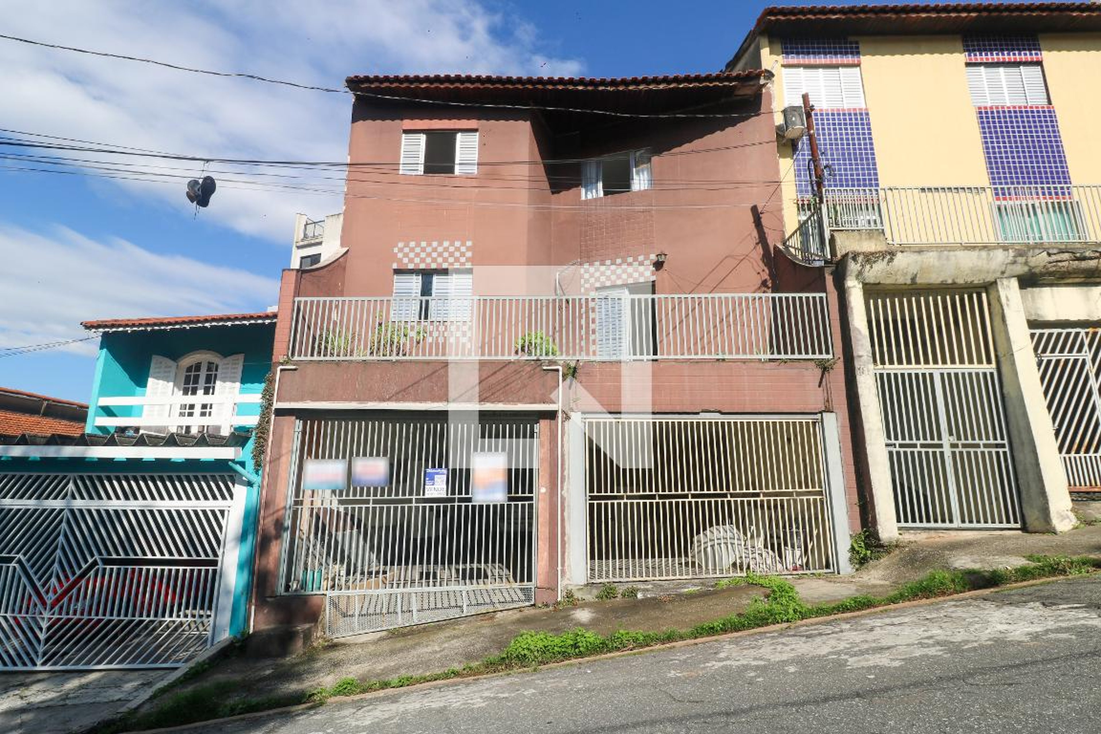 Fachada Condomínio em Rua Rotary, 18