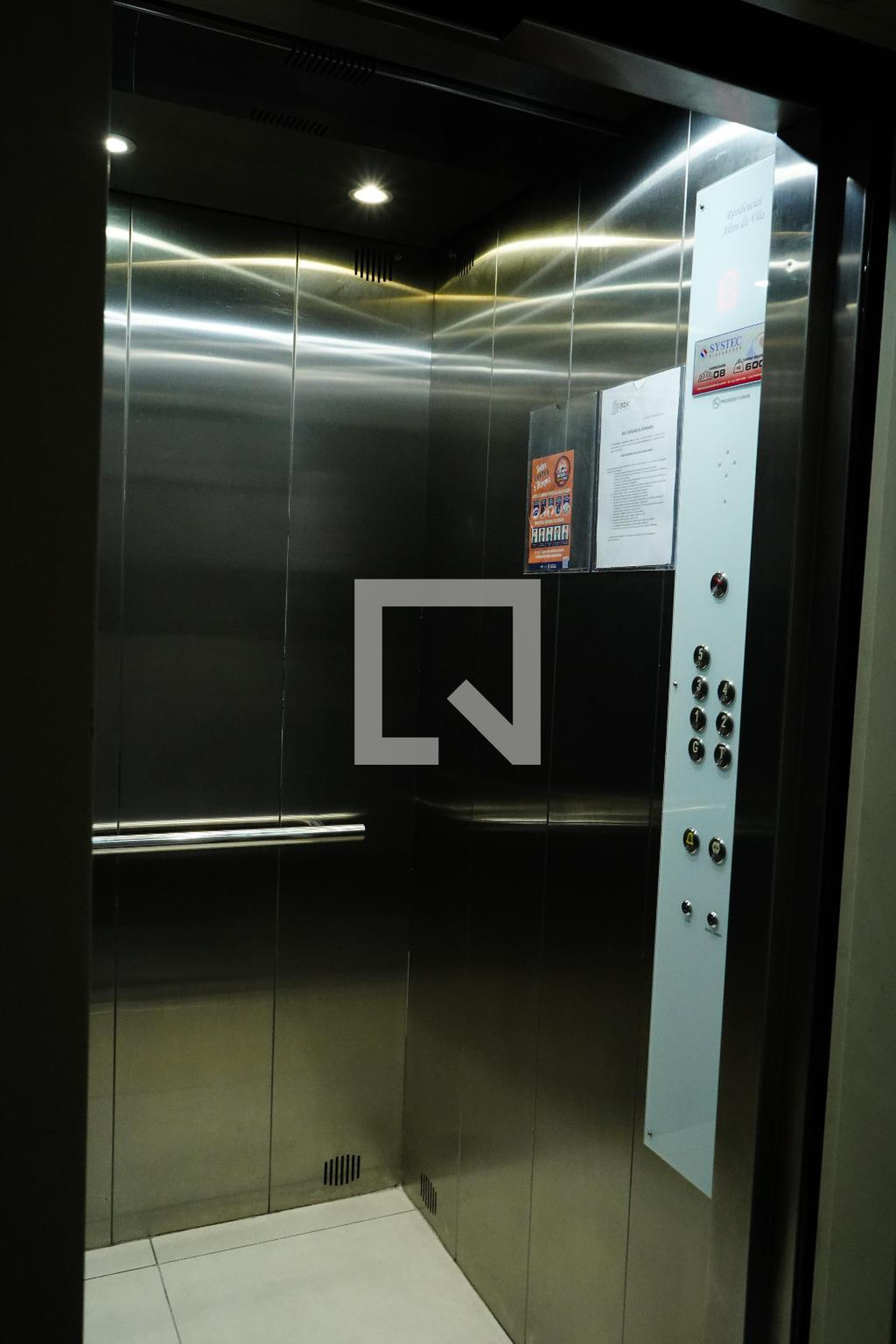 elevador - Altos da Vila