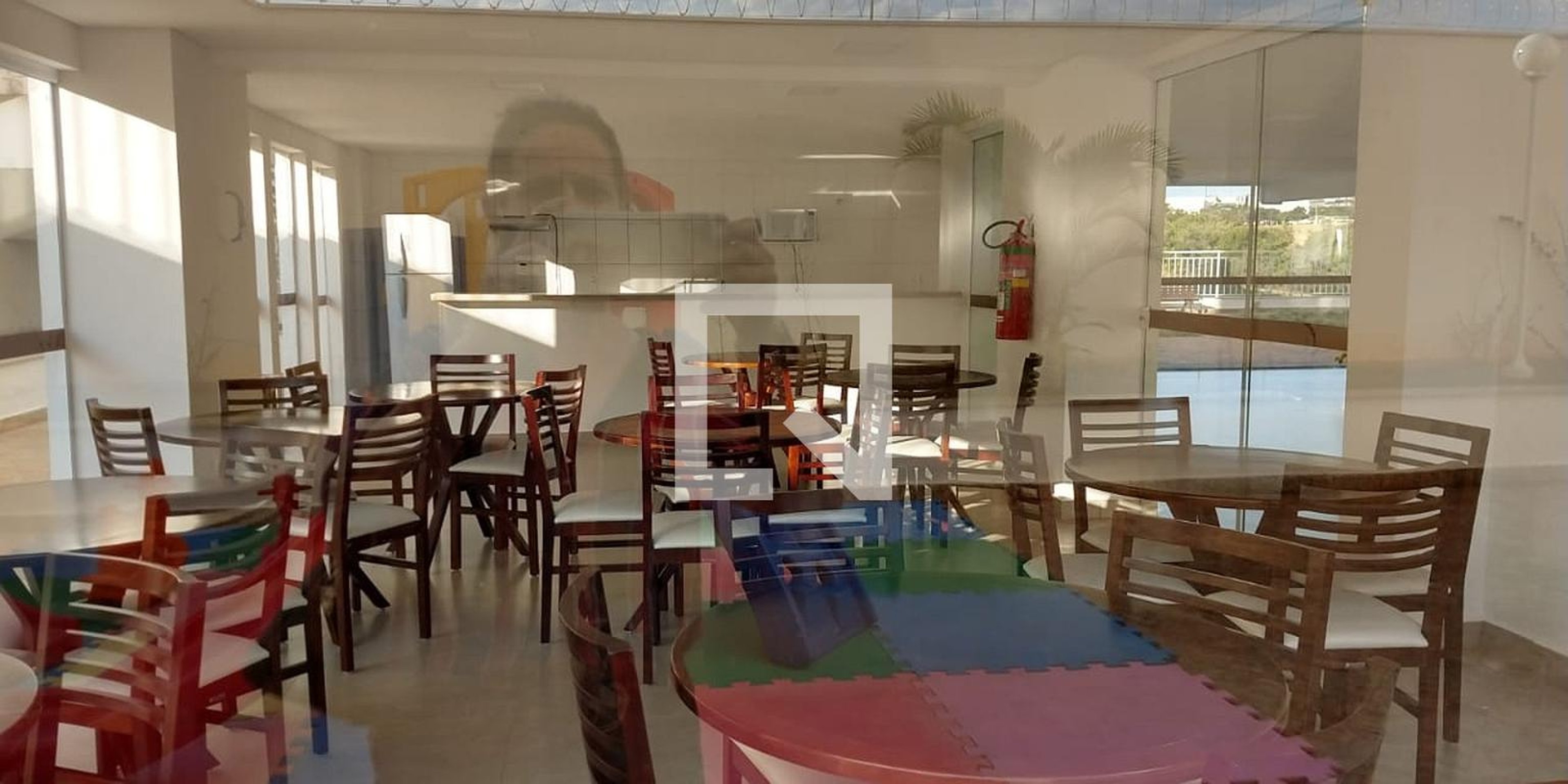 Área externa Condomínio em Rua Raphael Dias da Silva, 959