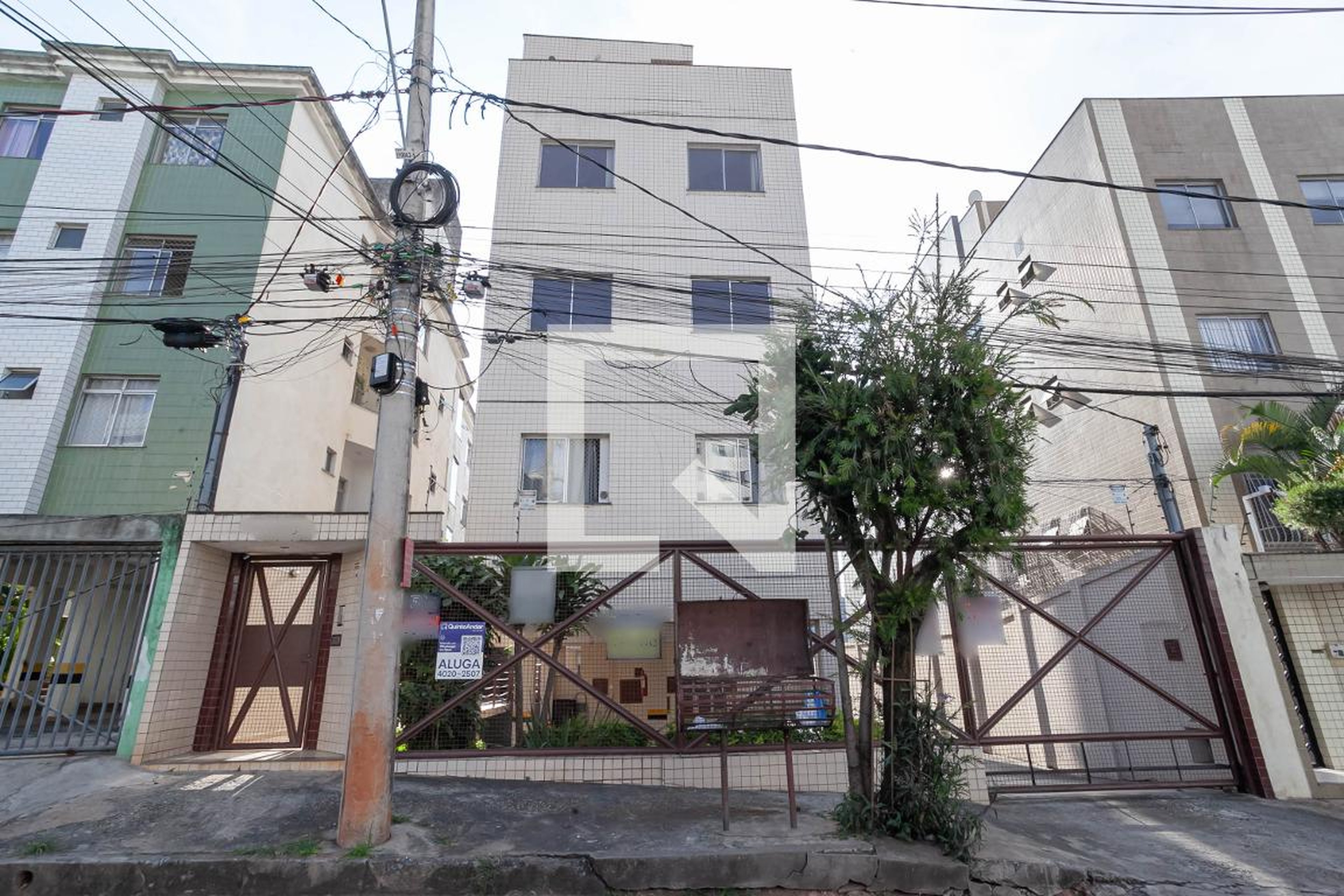 Fachada Condomínio em Rua Antônio Cesário da Rocha, 155