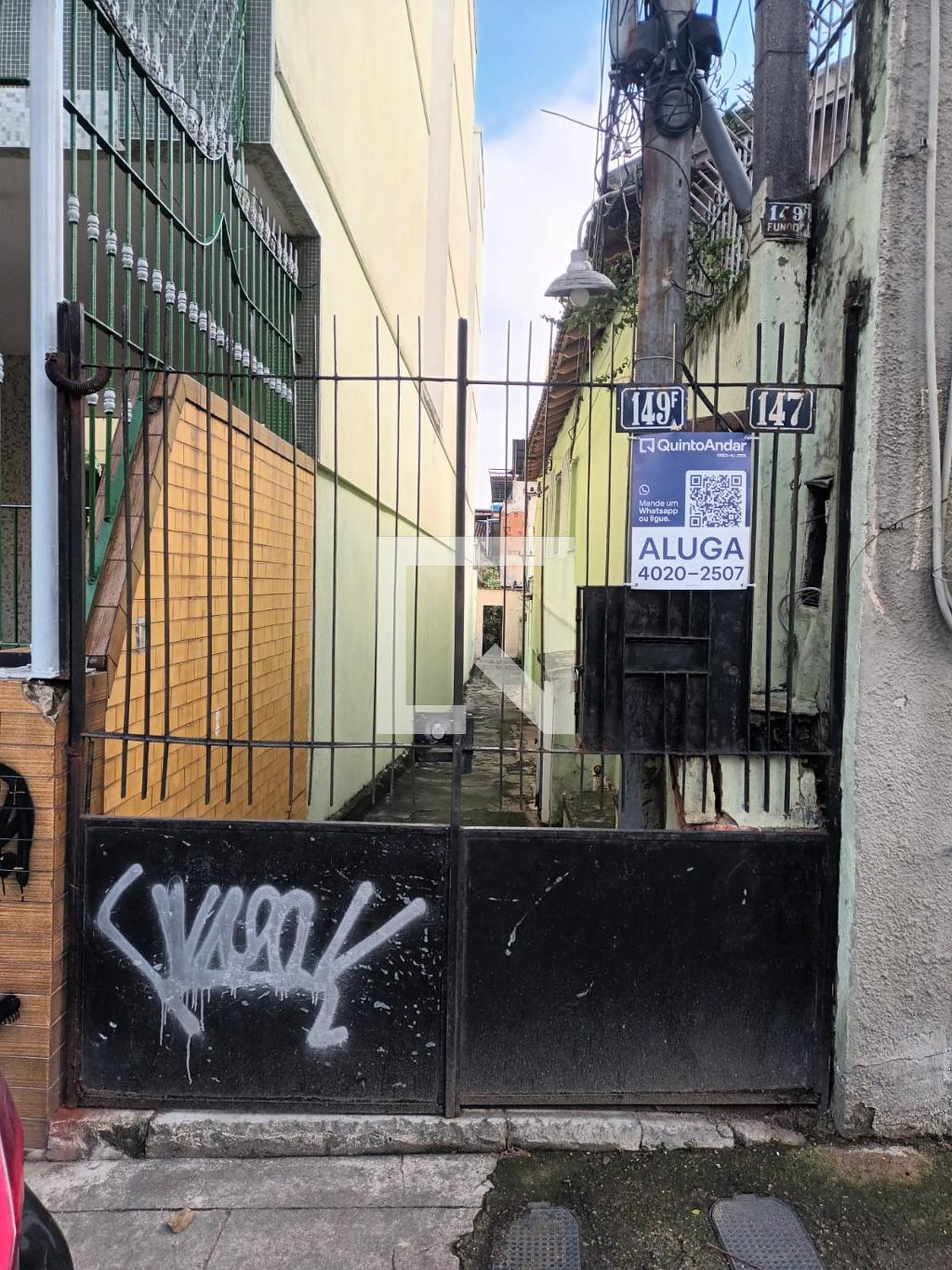 Fachada Condomínio em Rua Angelina, 147