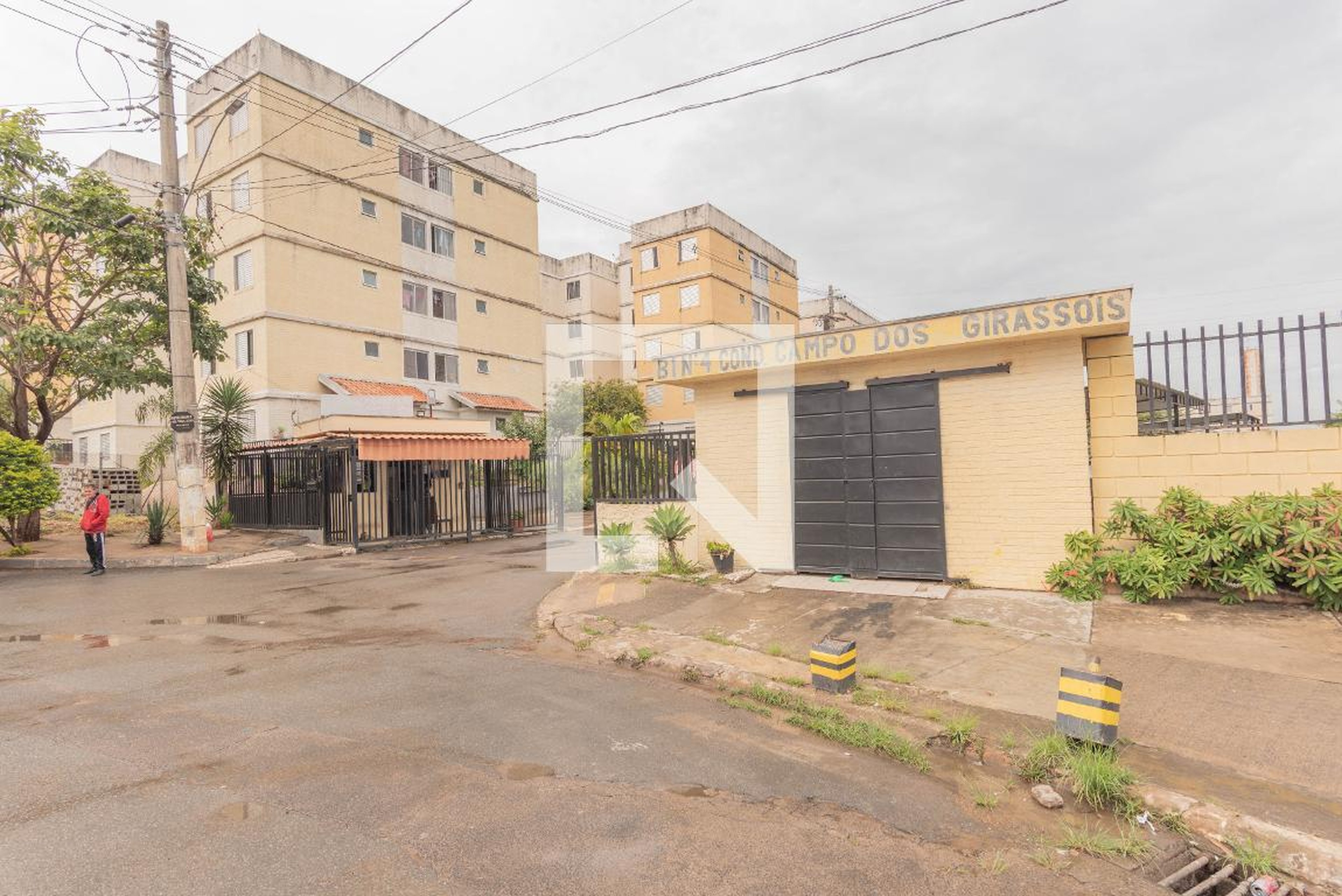 Fachada do Prédio Condomínio em Rua Leonor Martins Mansur, 506