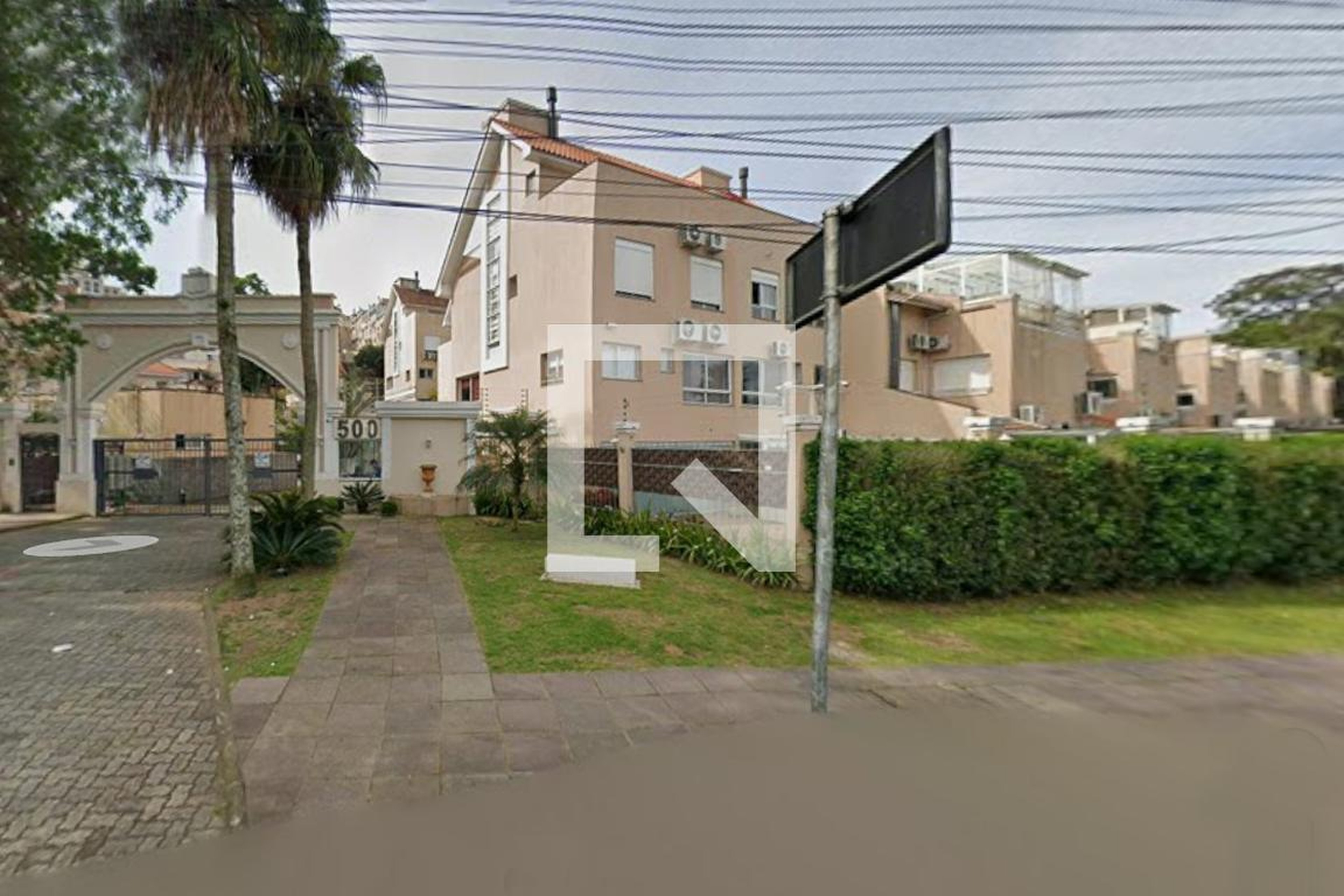 Fachada do condomínio Condomínio Imperial Quinta da Boa Vista
