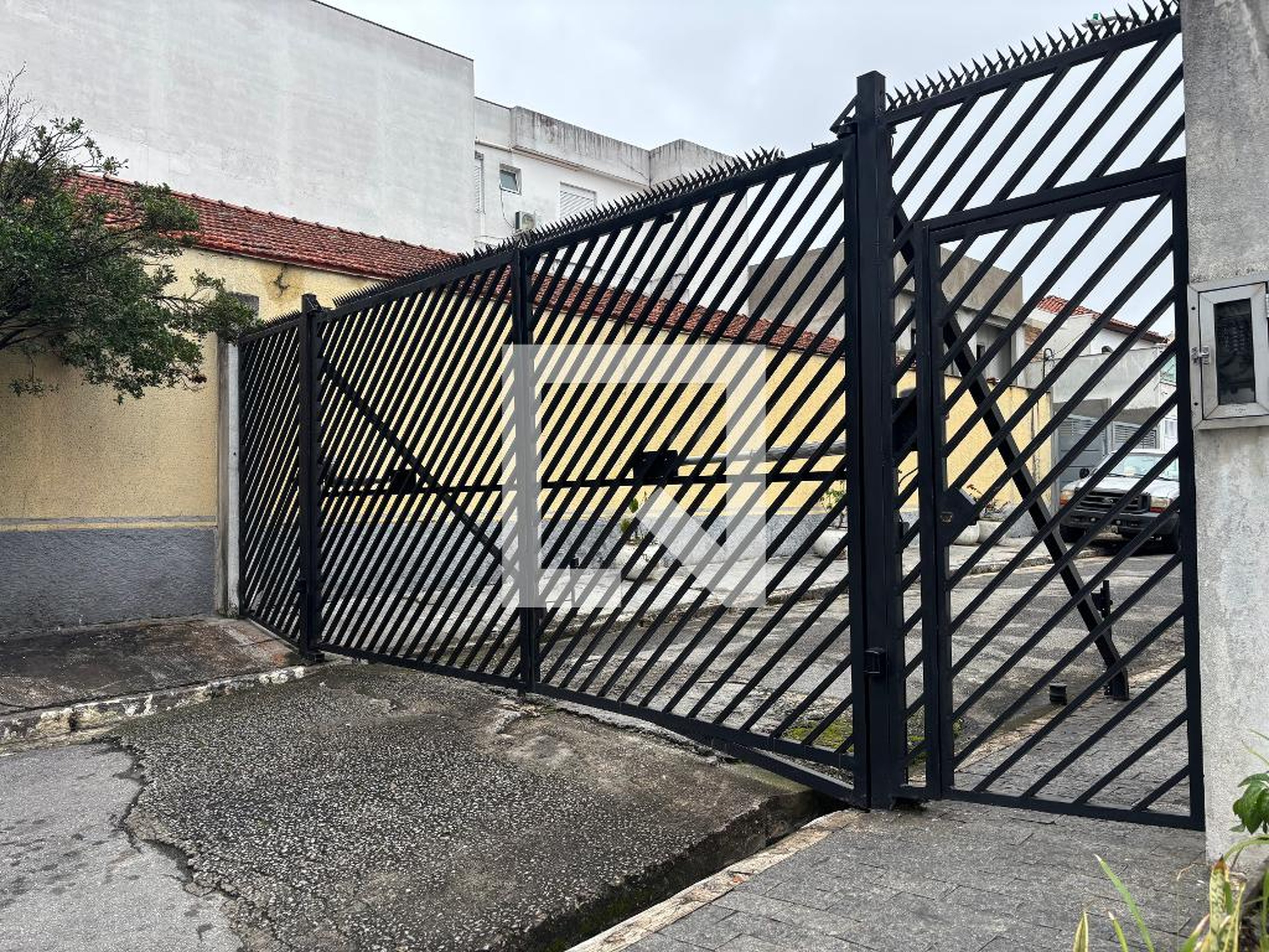Fachada Condomínio em Rua Oscar Ferreira Lopes, 58