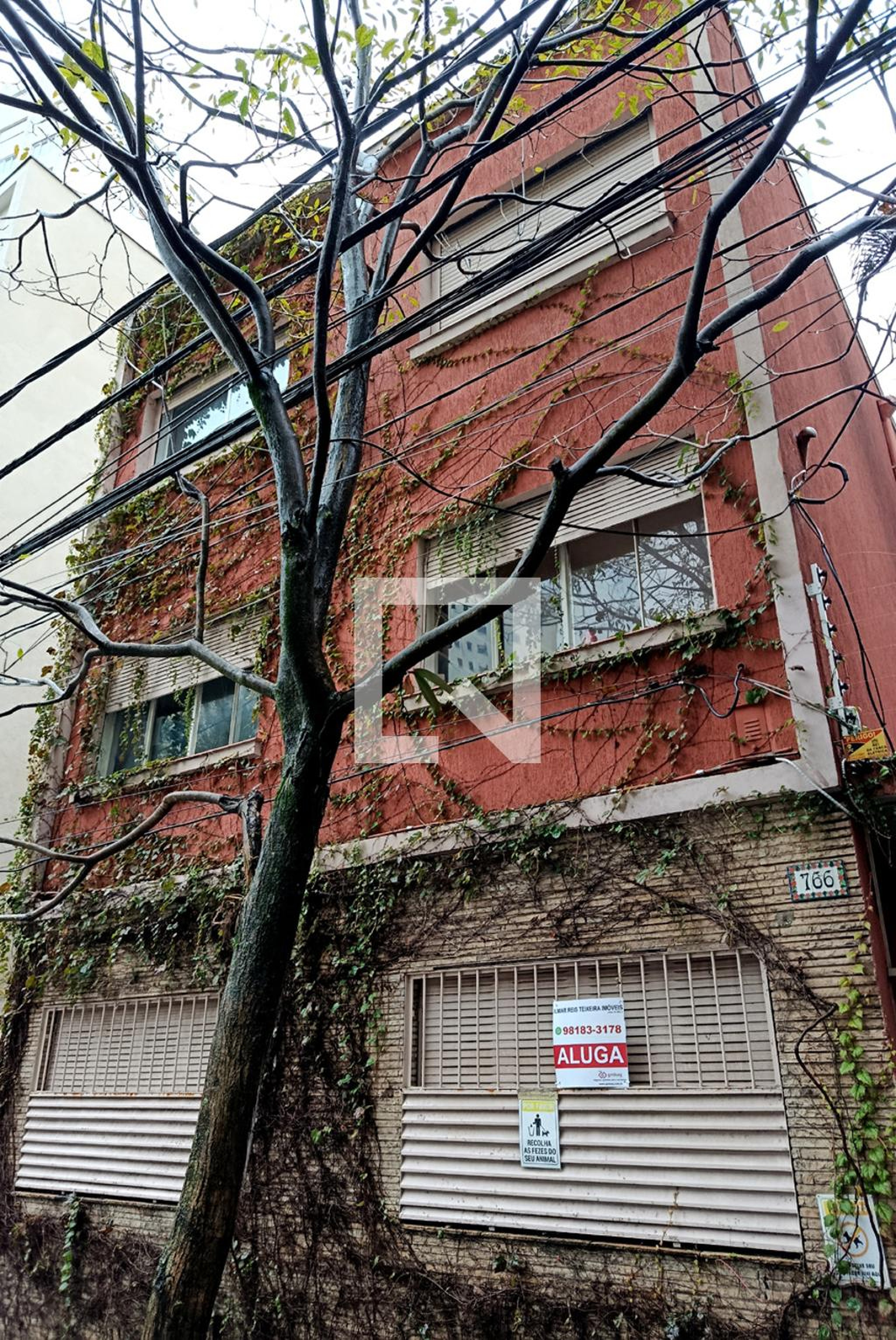 Fachada Condomínio em Rua Afonso de Freitas, 766