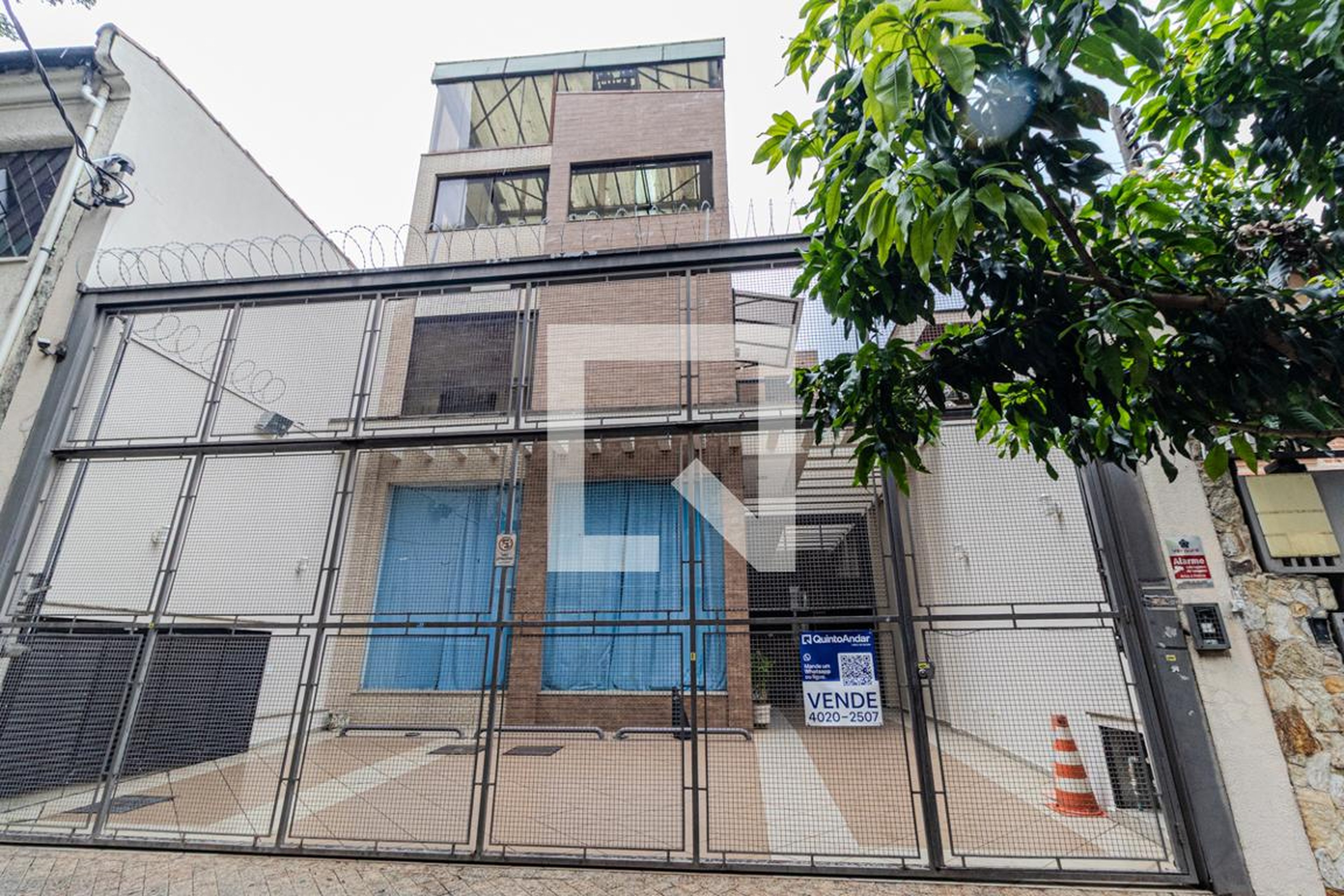 Fachada Condomínio em Rua Conselheiro Nébias, 1401