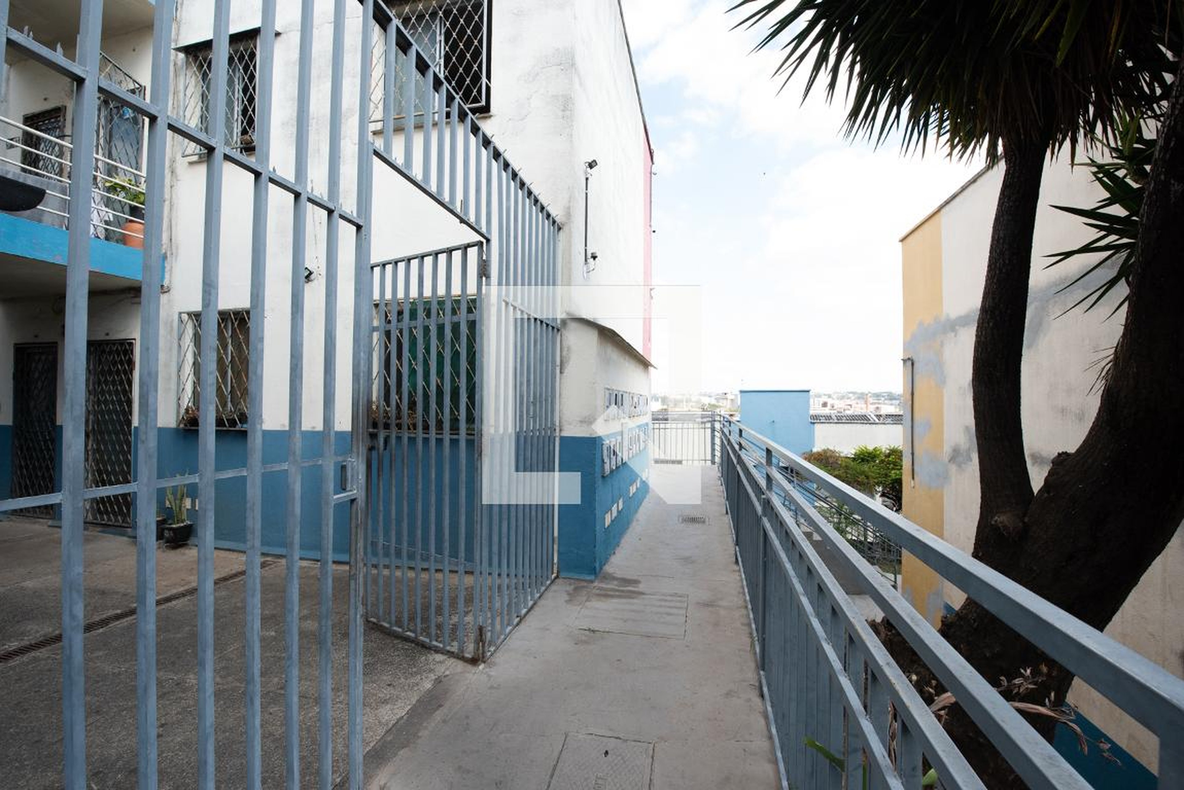 Hall de entrada Condomínio em Rua Padre Lopes Cançado, 231