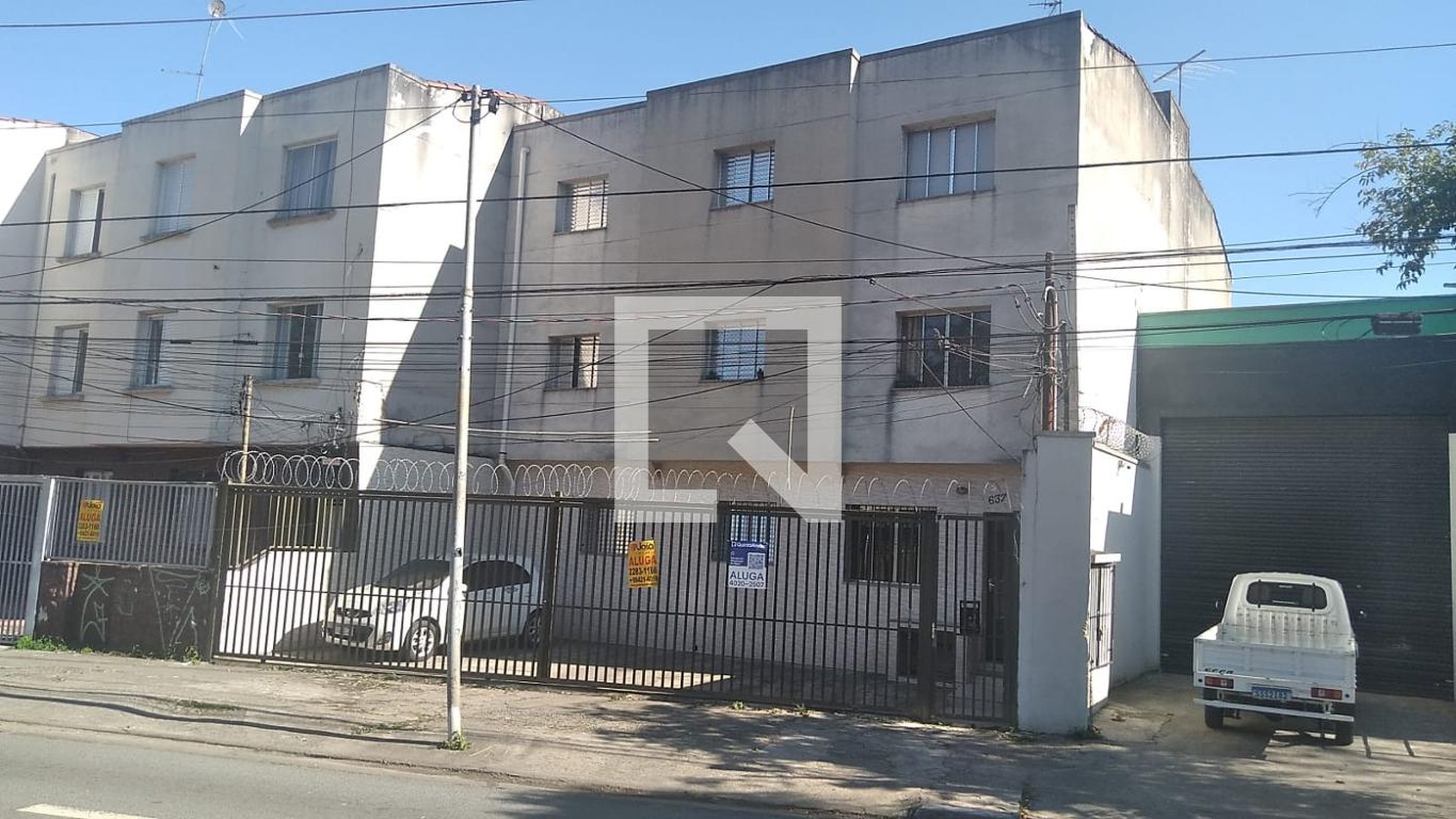 Fachada Condomínio em Avenida General Ataliba Leonel, 637