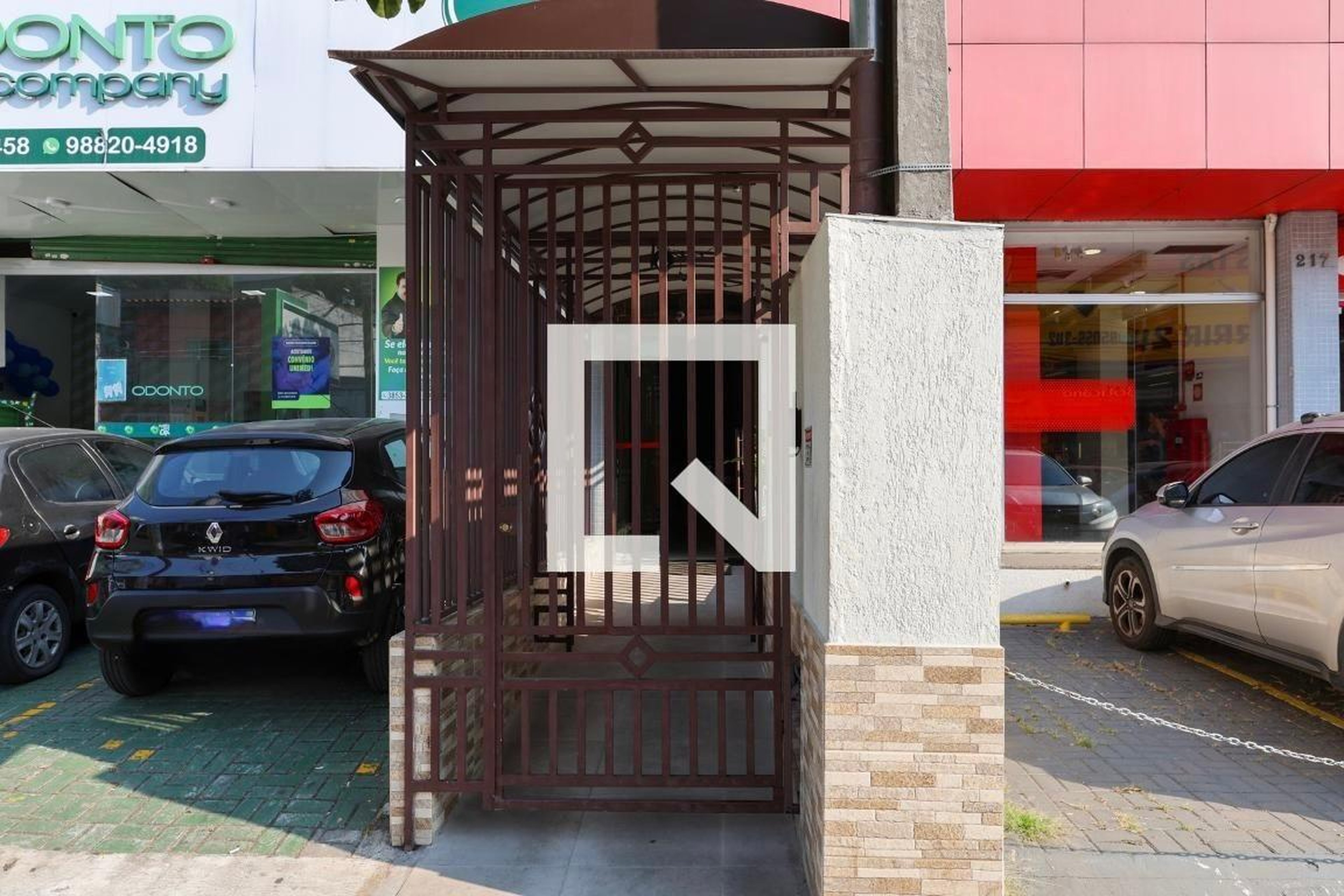Fachada do Prédio Condomínio Parada Pinto