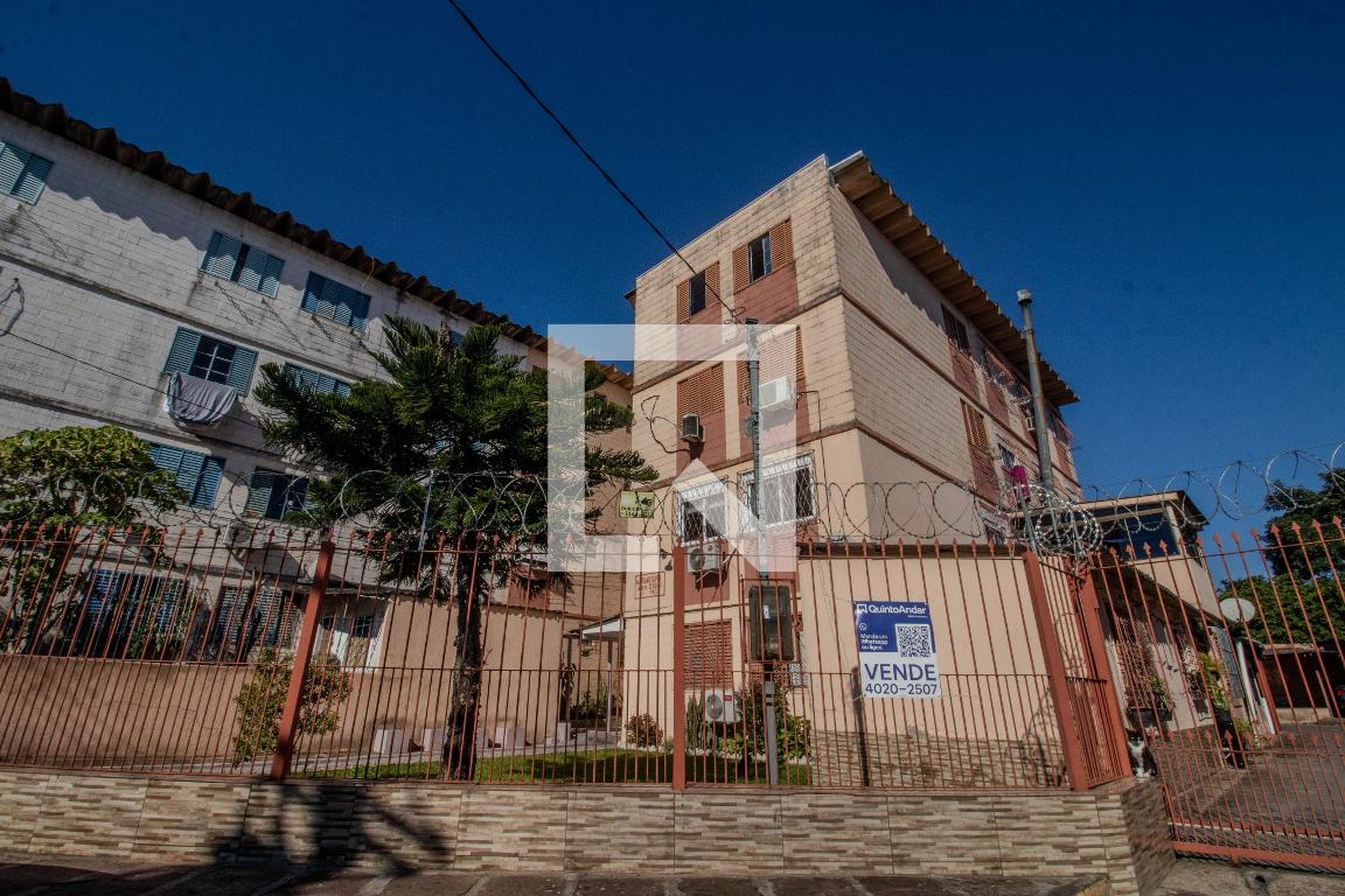 Fachada Condomínio em Avenida Adelino Ferreira Jardim, 145